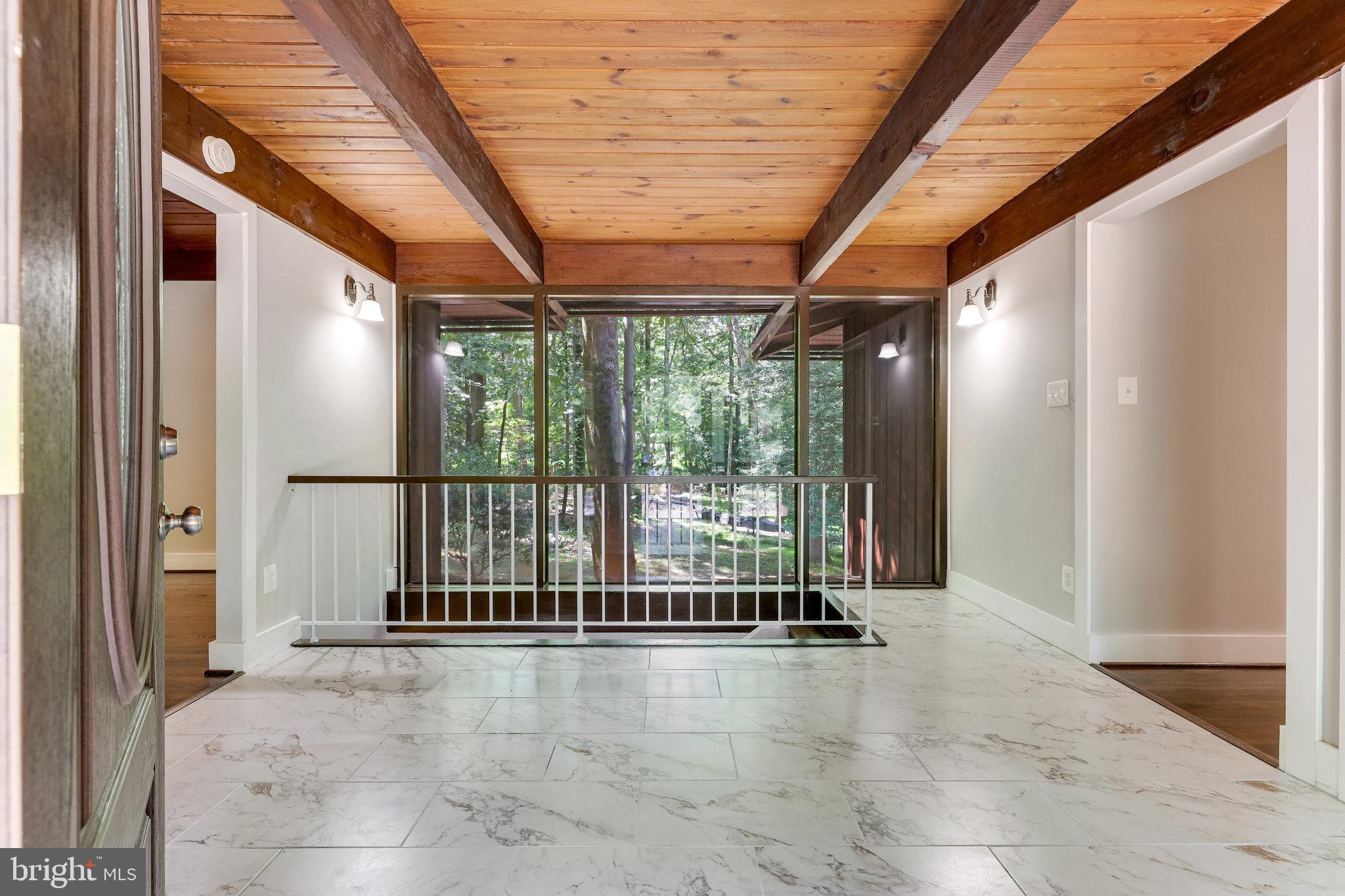 RESTON - Residential