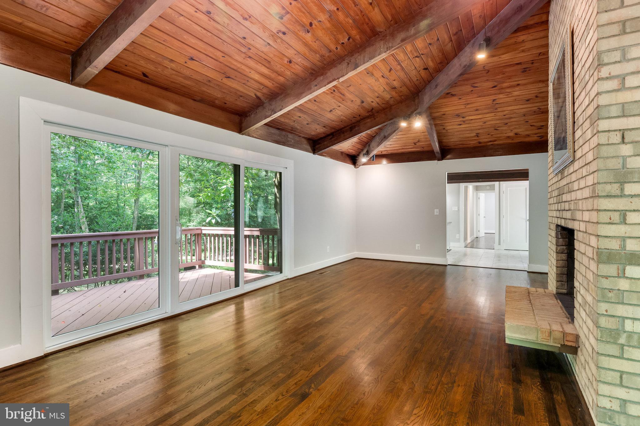 RESTON - Residential