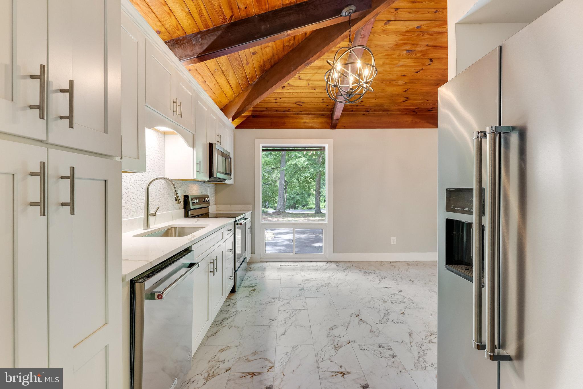 RESTON - Residential