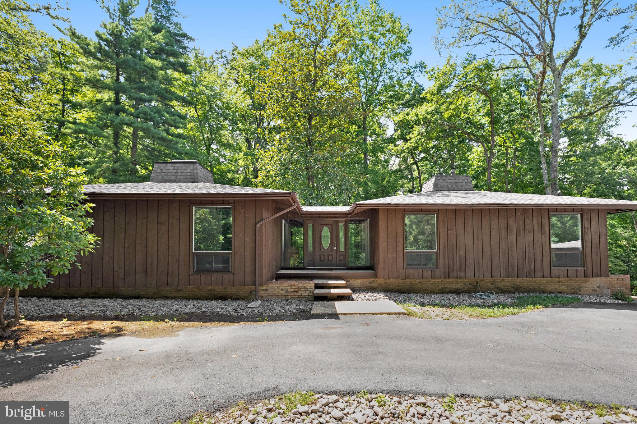 RESTON - Residential