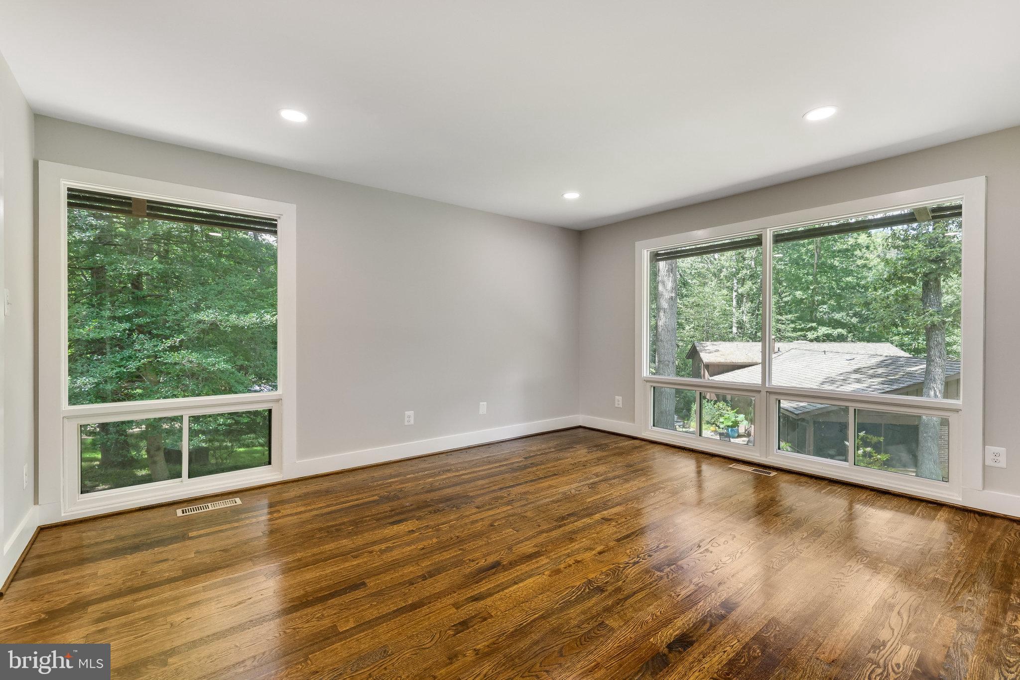 RESTON - Residential