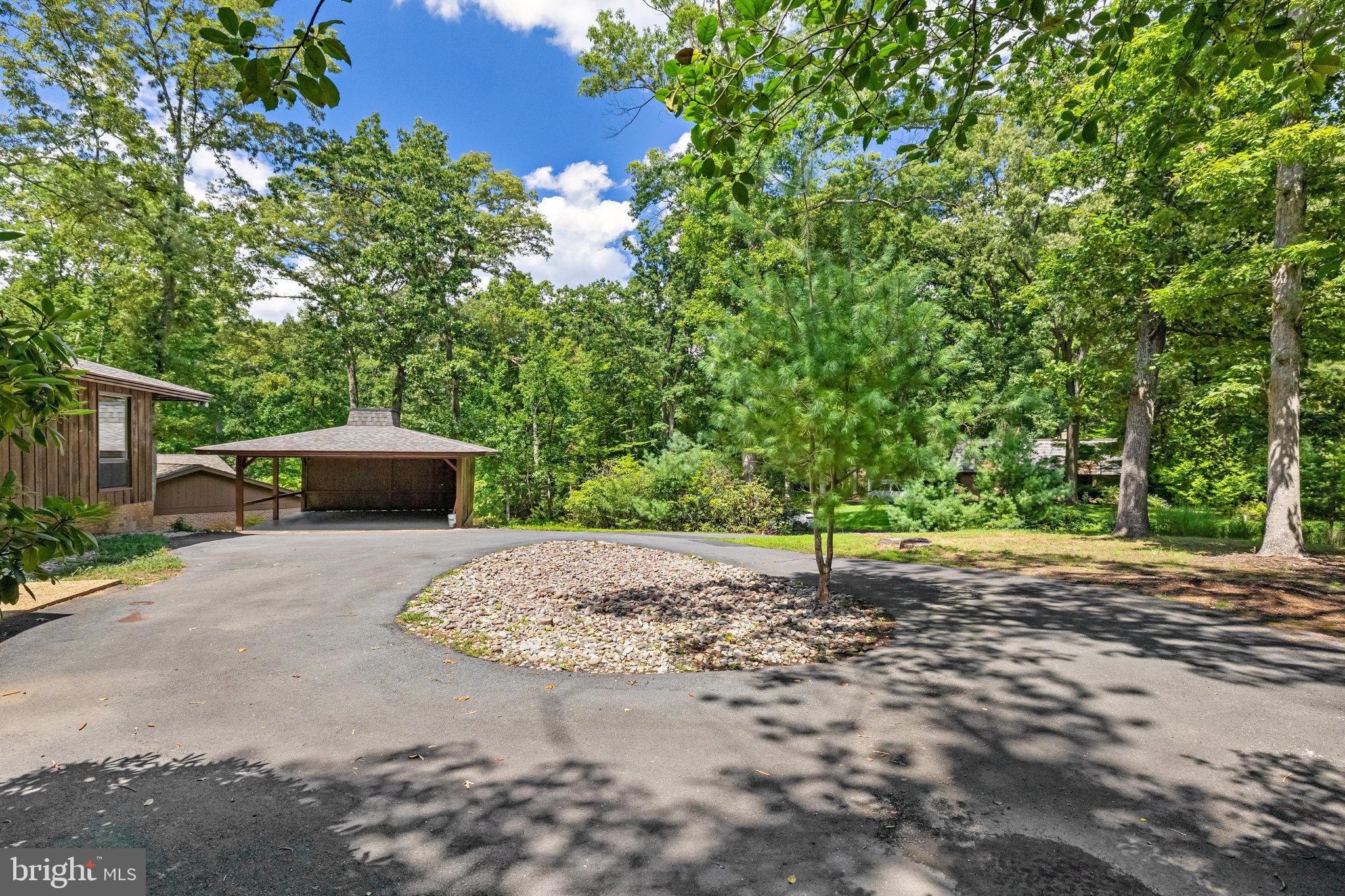 RESTON - Residential