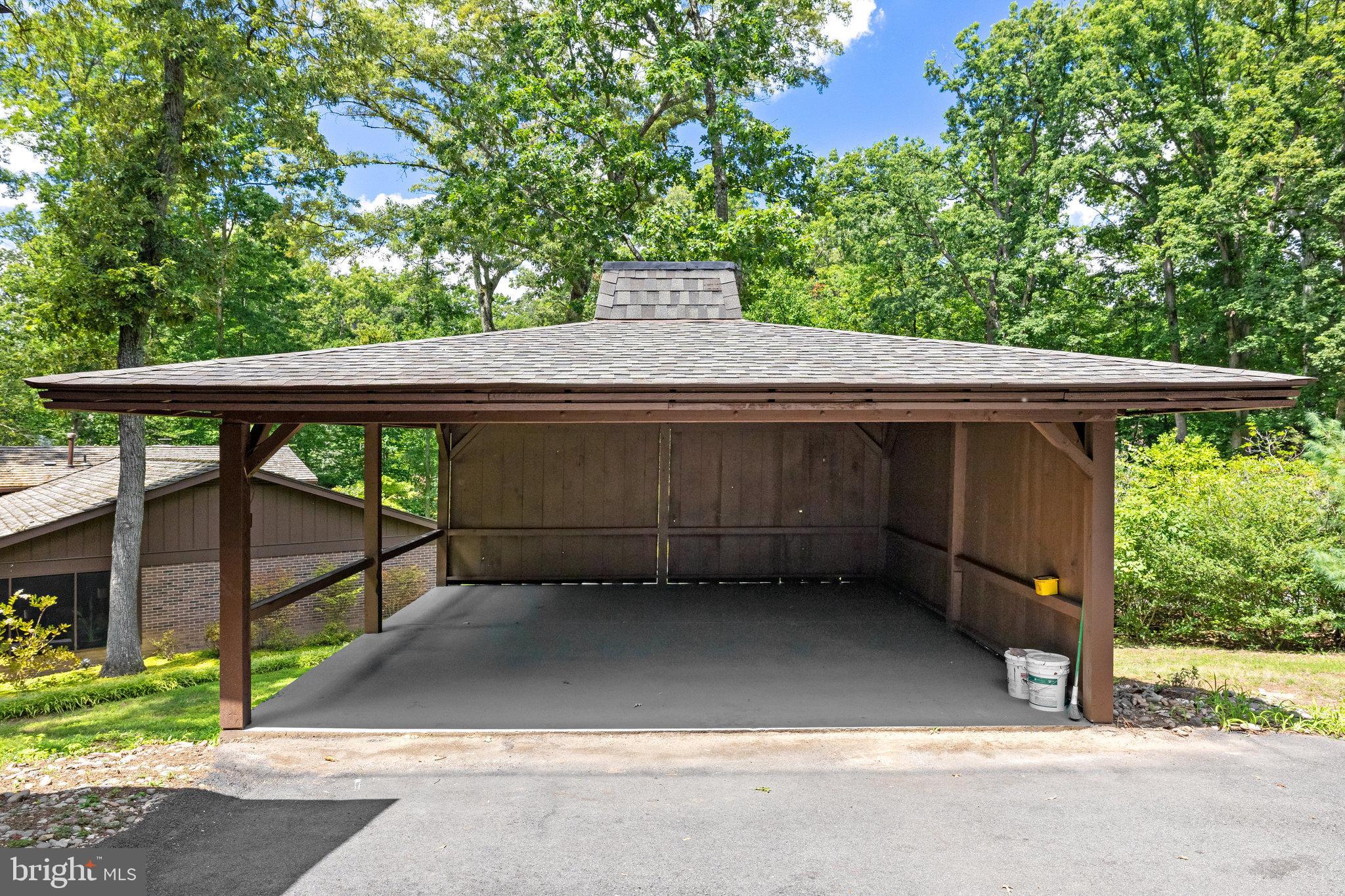 RESTON - Residential