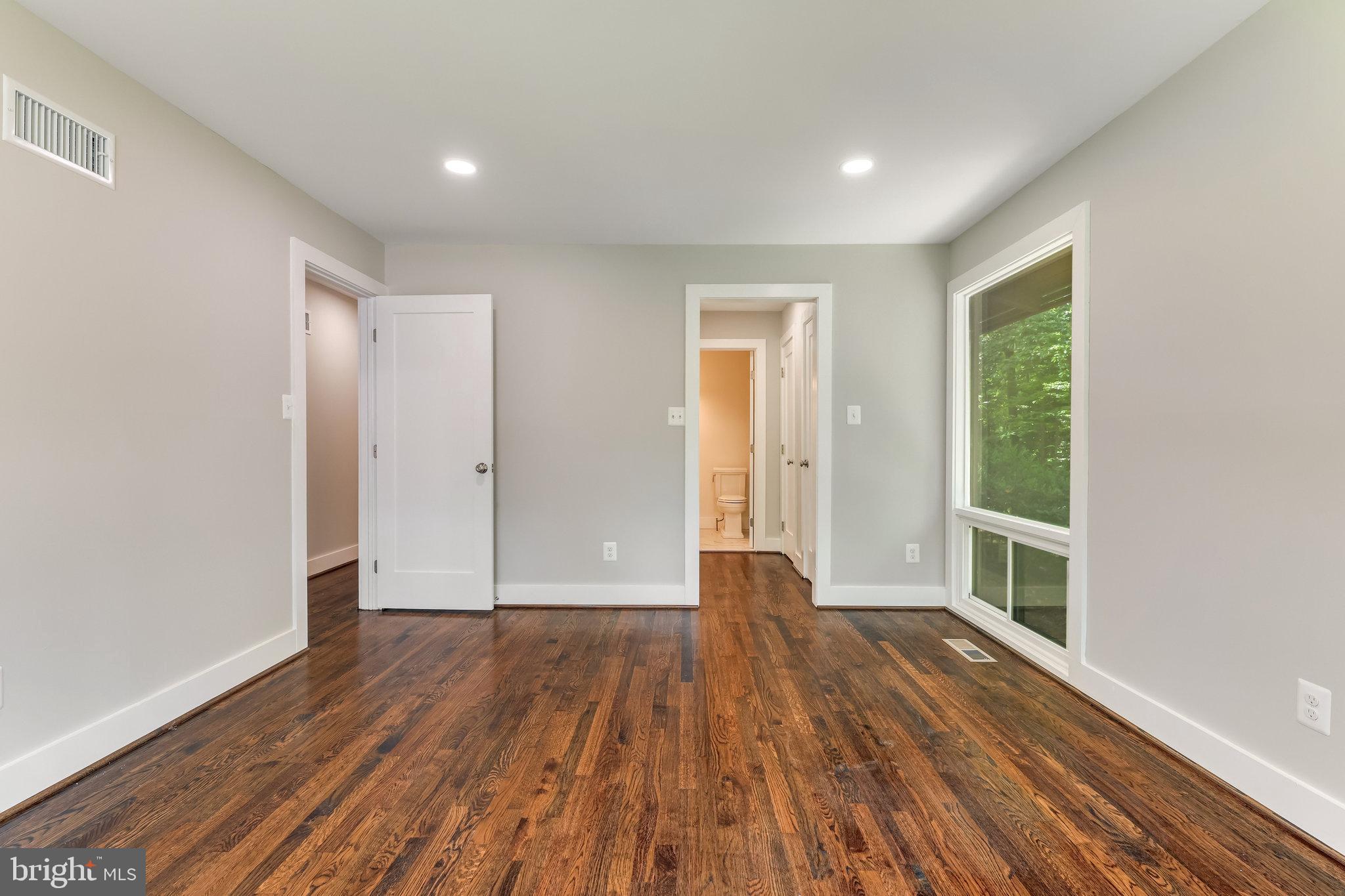 RESTON - Residential