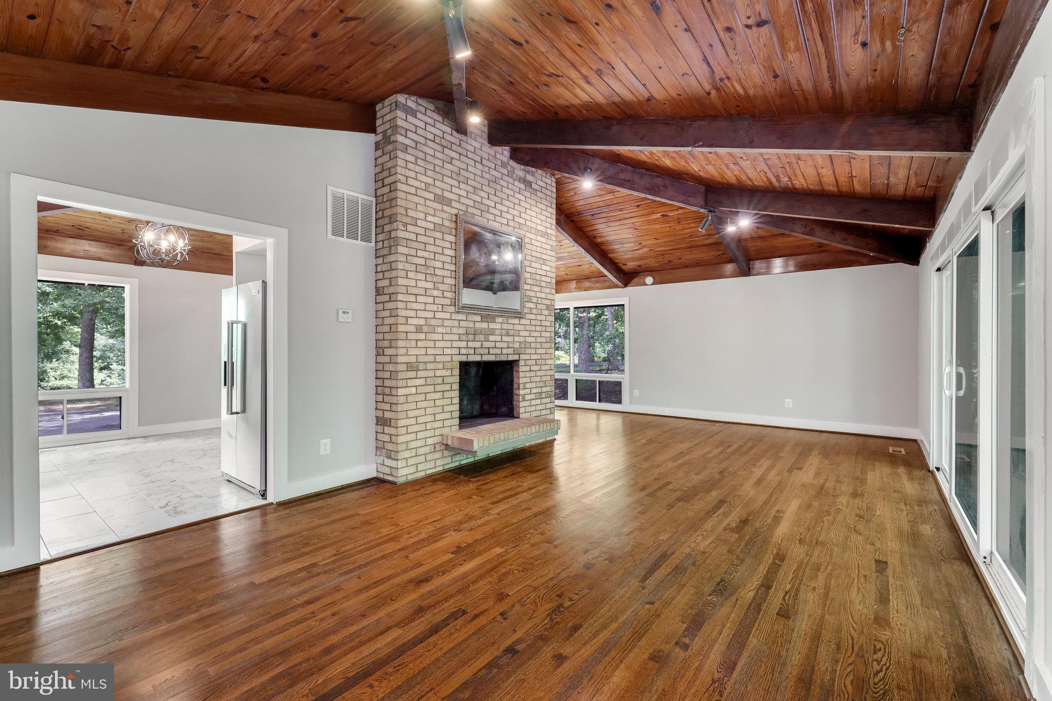 RESTON - Residential