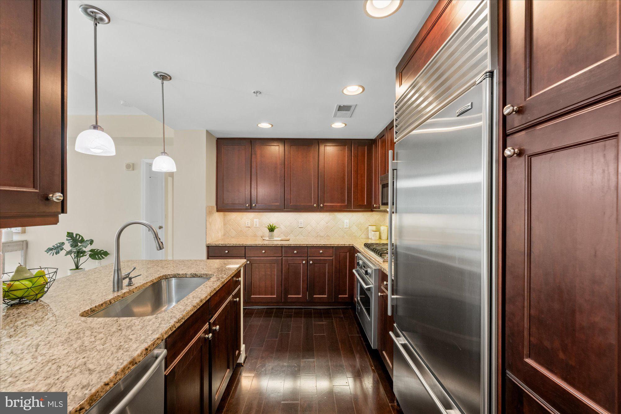PARK POTOMAC - Residential