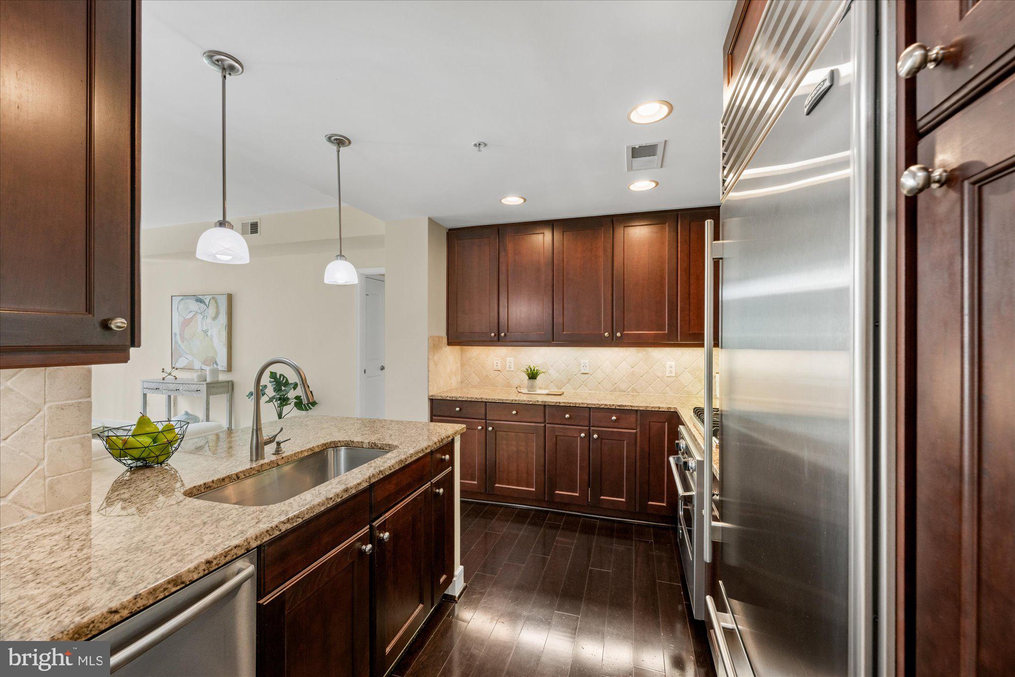 PARK POTOMAC - Residential