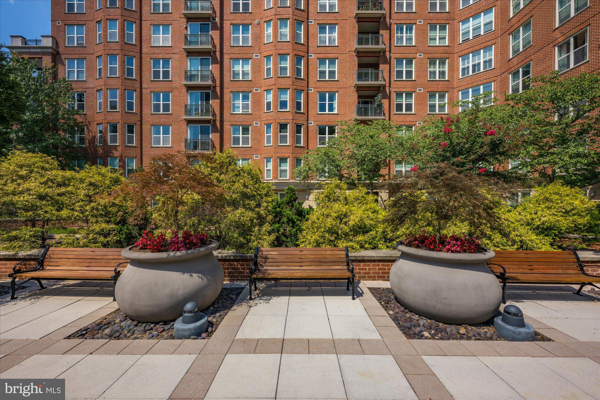 PARK POTOMAC - Residential