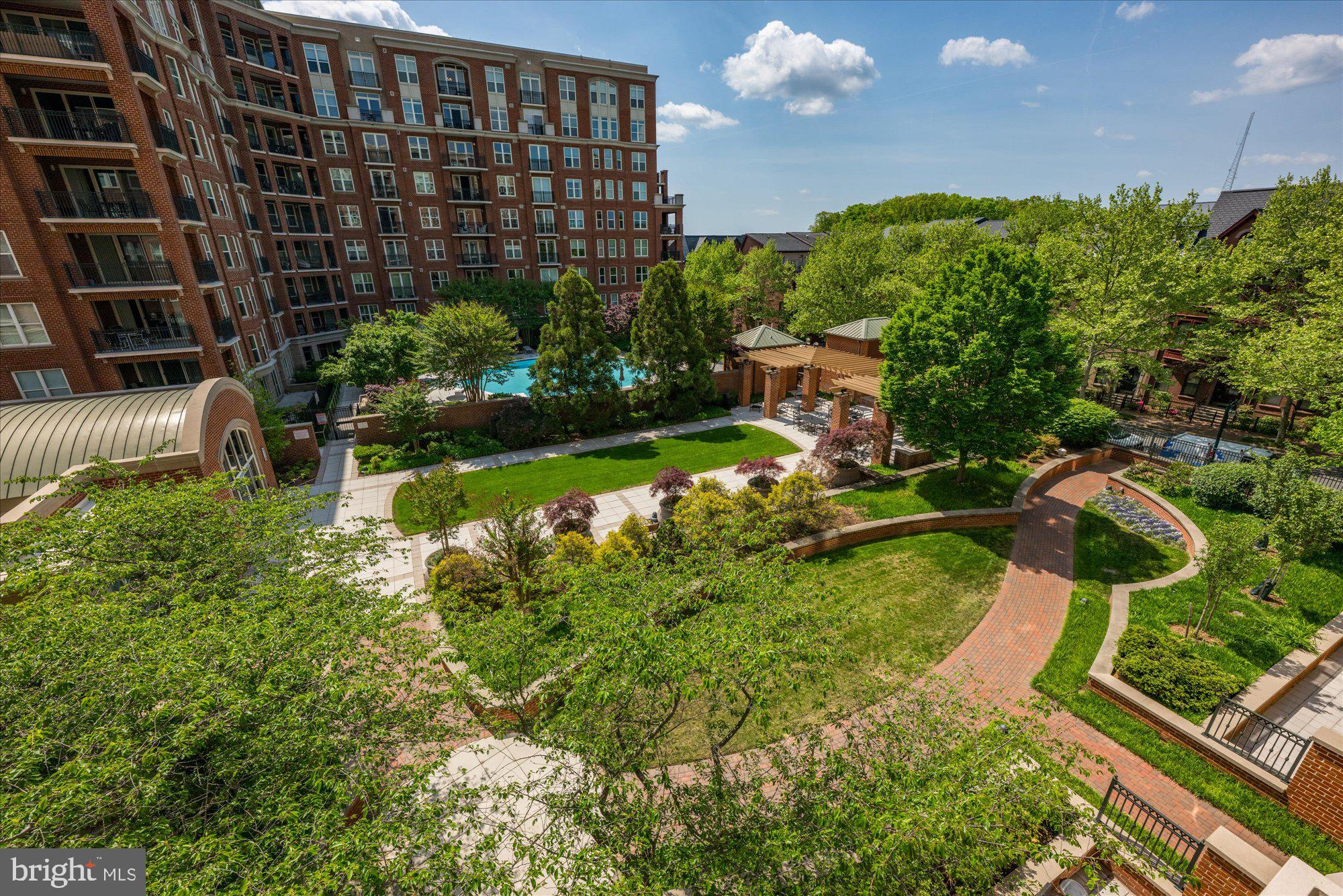PARK POTOMAC - Residential