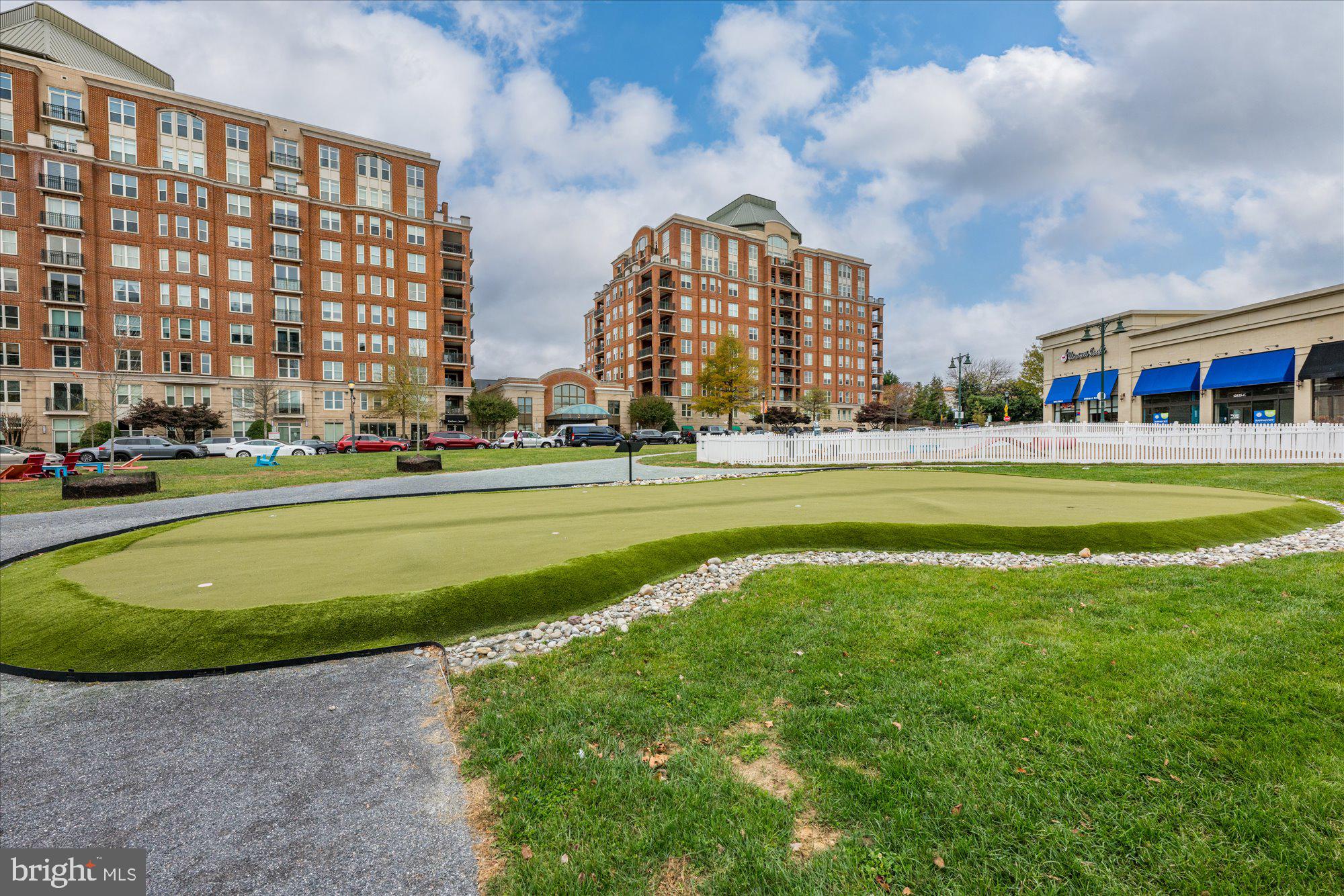 PARK POTOMAC - Residential