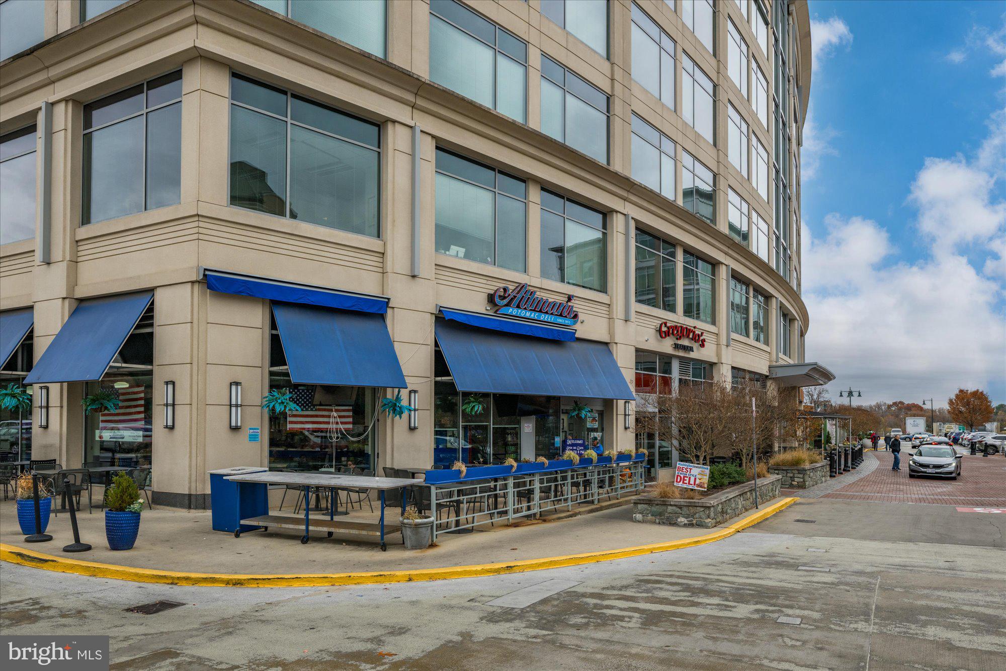 PARK POTOMAC - Residential