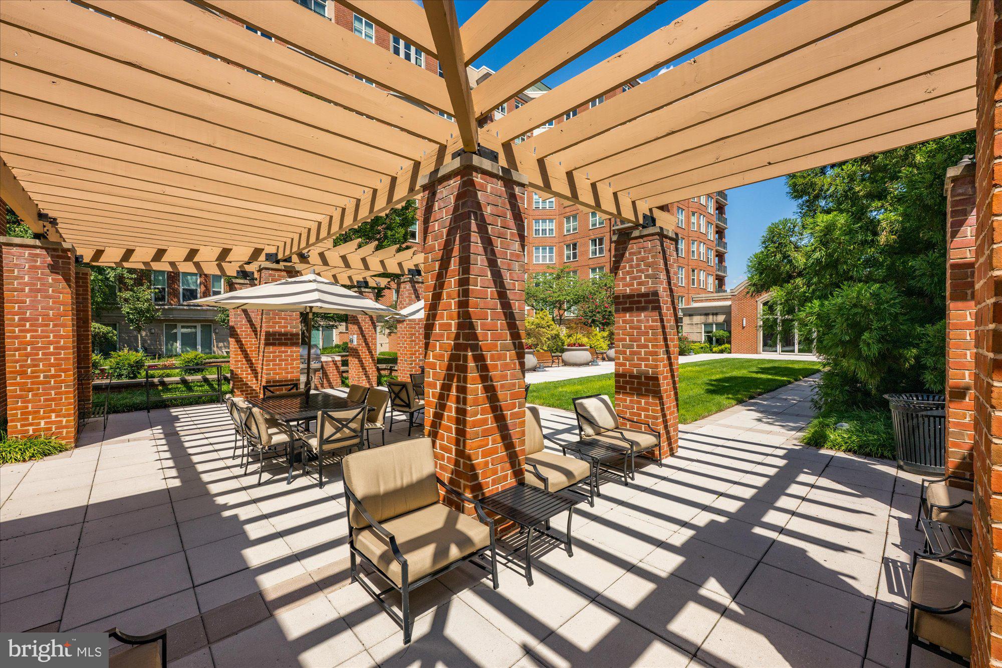 PARK POTOMAC - Residential