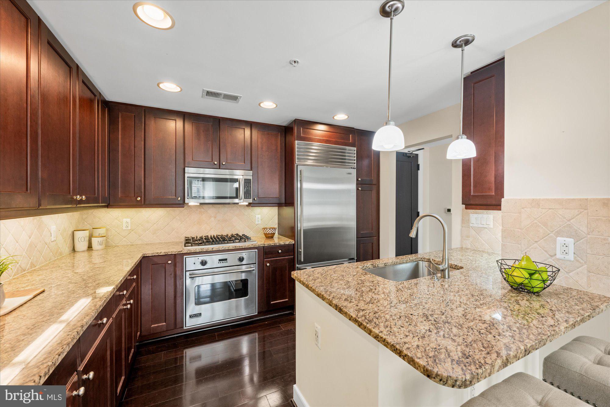 PARK POTOMAC - Residential