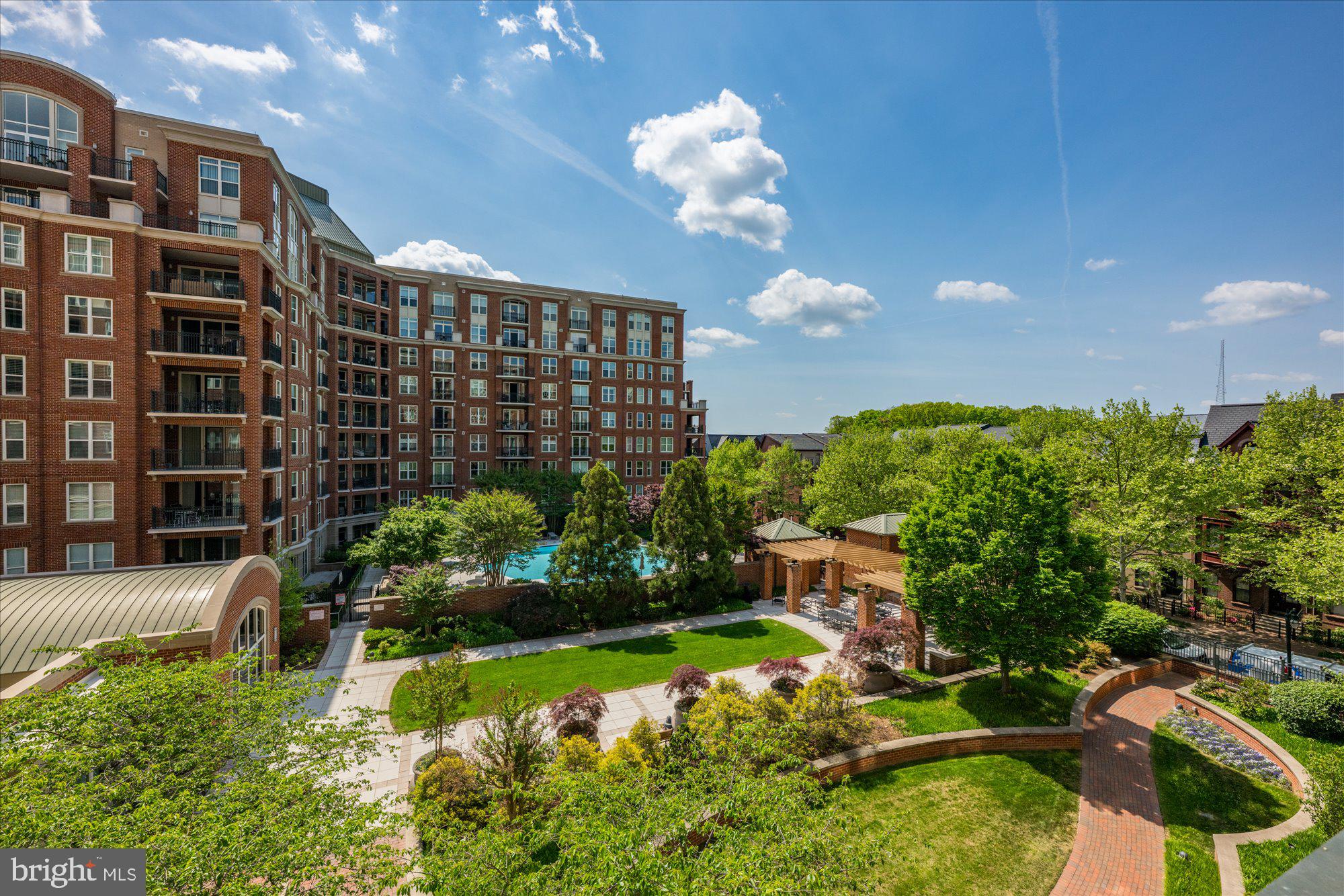 PARK POTOMAC - Residential