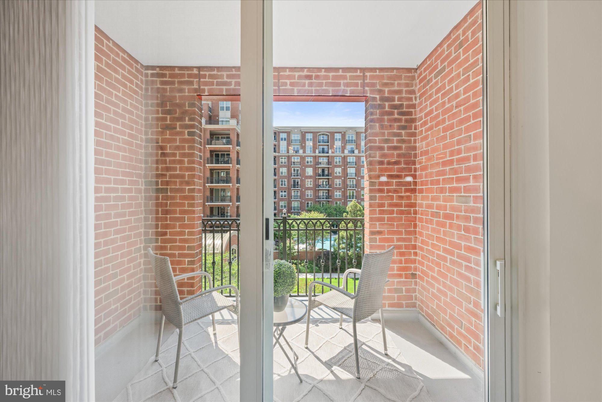 PARK POTOMAC - Residential