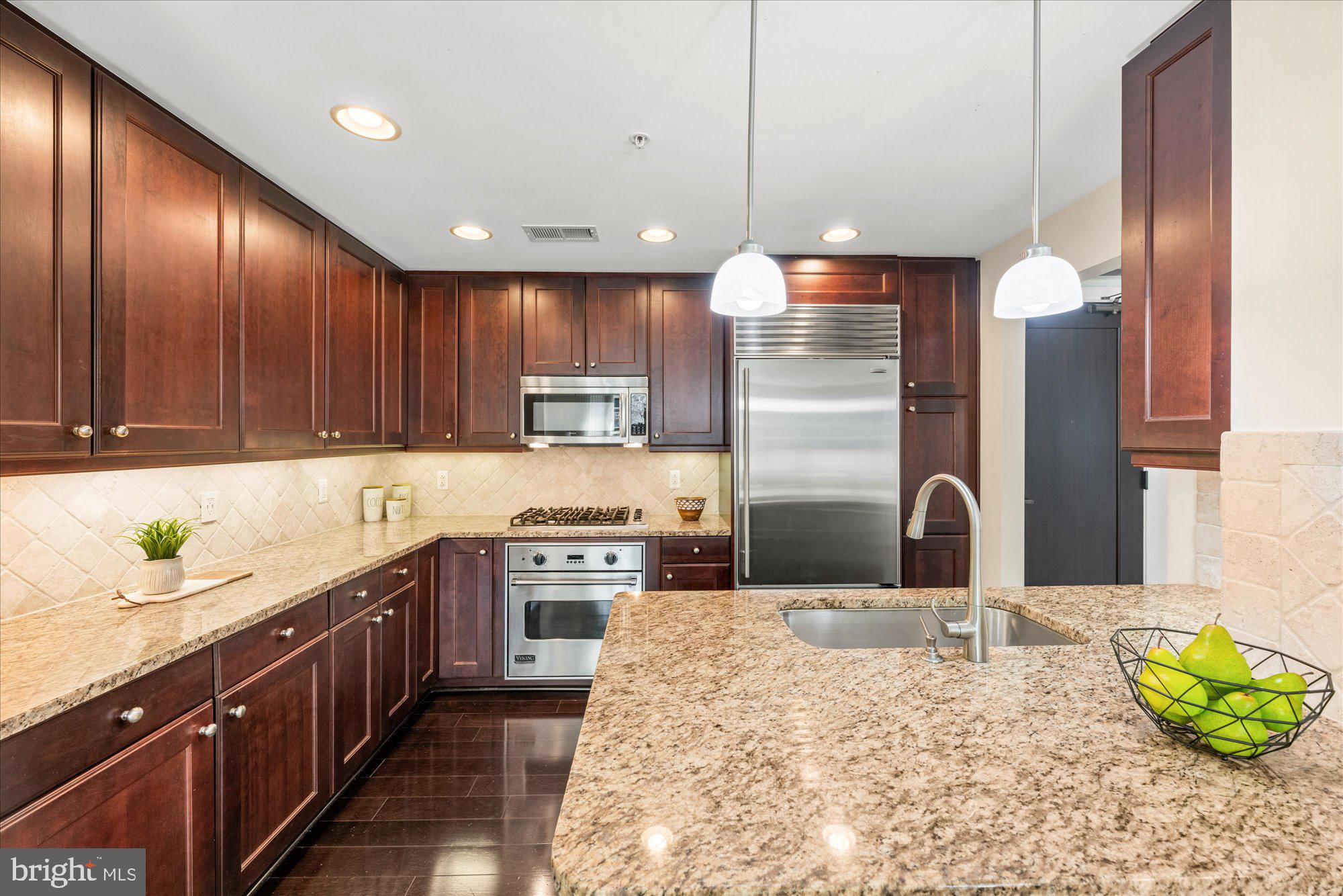 PARK POTOMAC - Residential