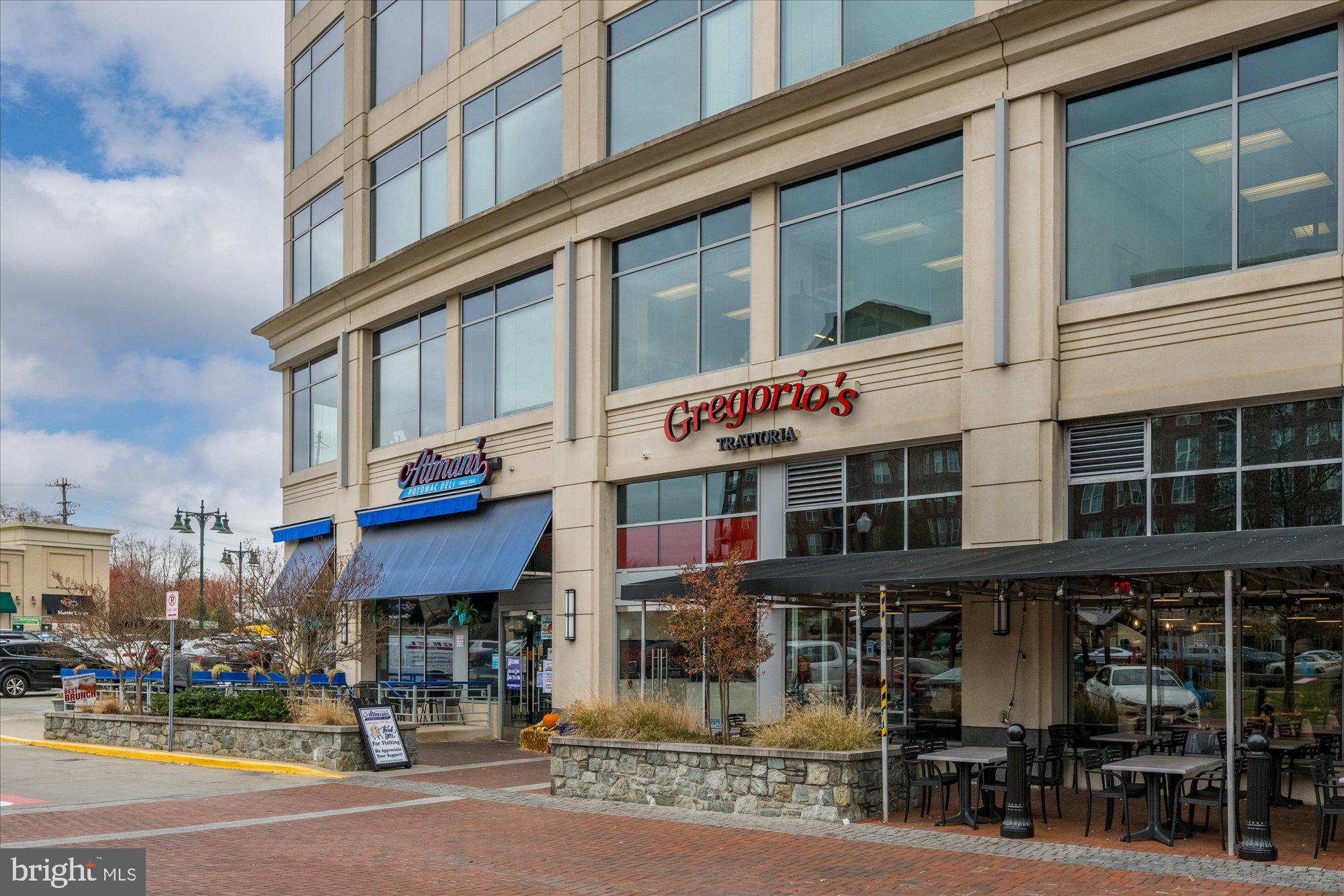PARK POTOMAC - Residential