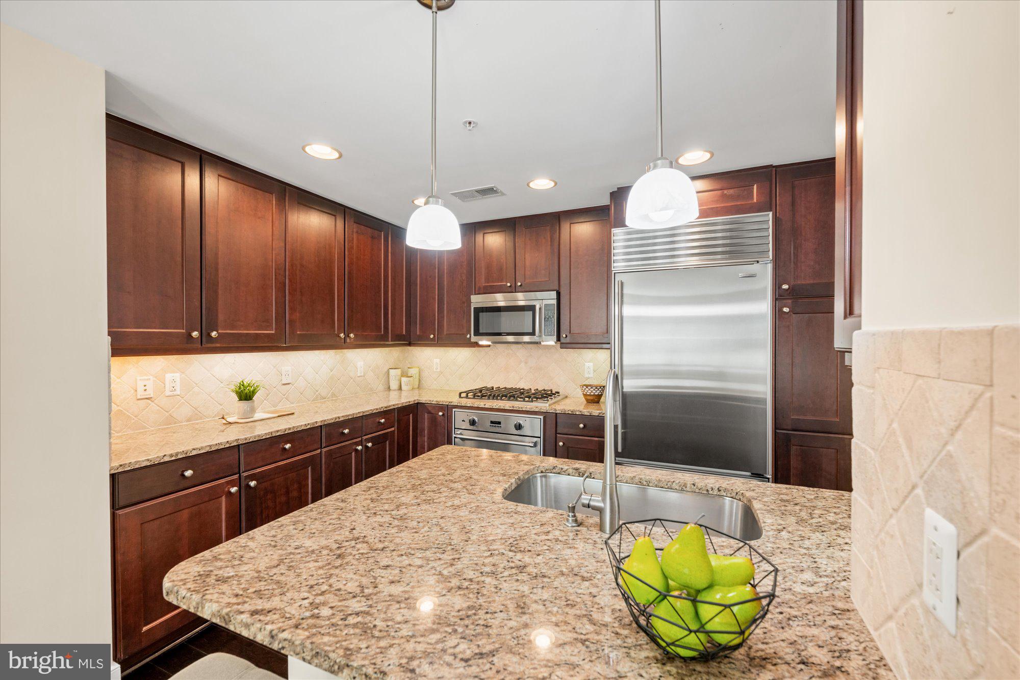 PARK POTOMAC - Residential
