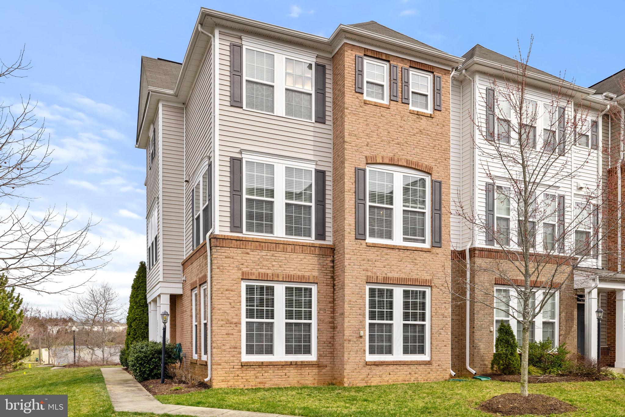 BRAMBLETON OVERLOOK - Residential