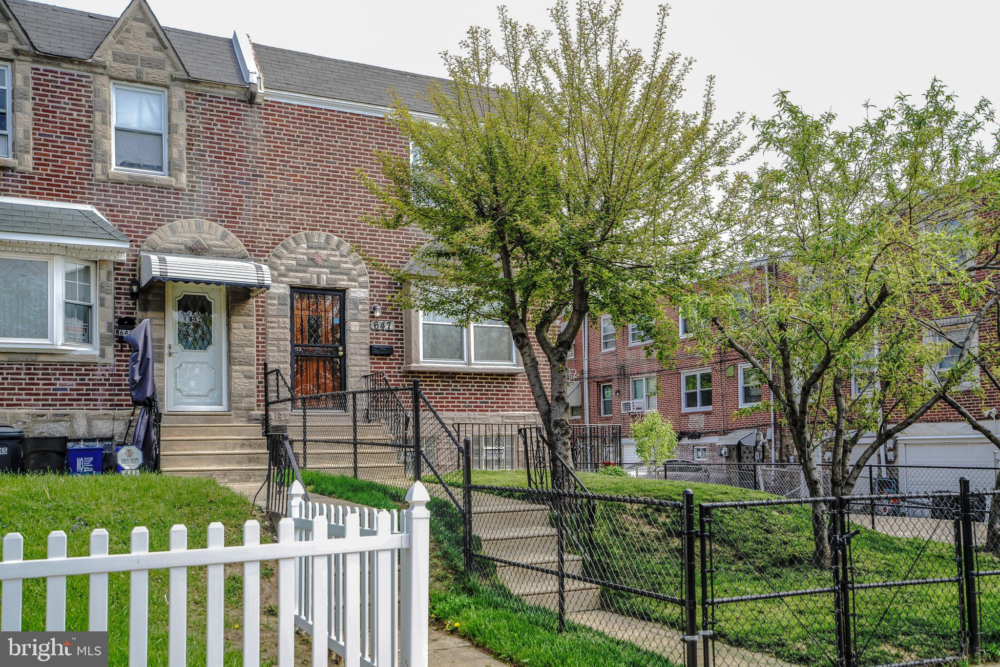 LAWNDALE - Residential