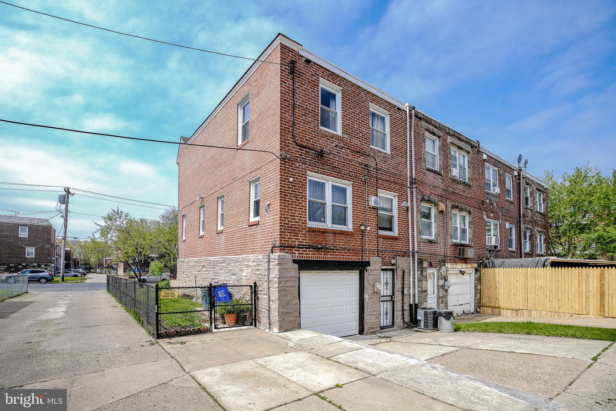 LAWNDALE - Residential