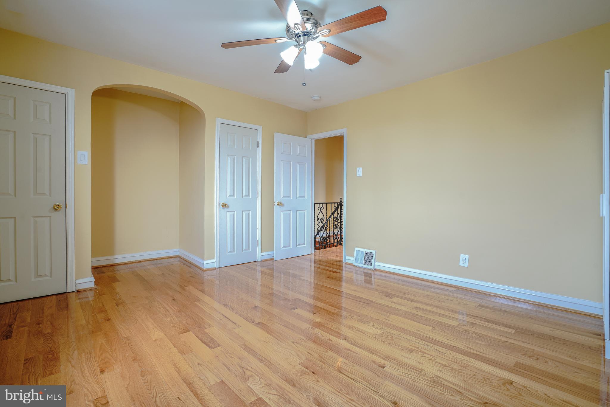 LAWNDALE - Residential