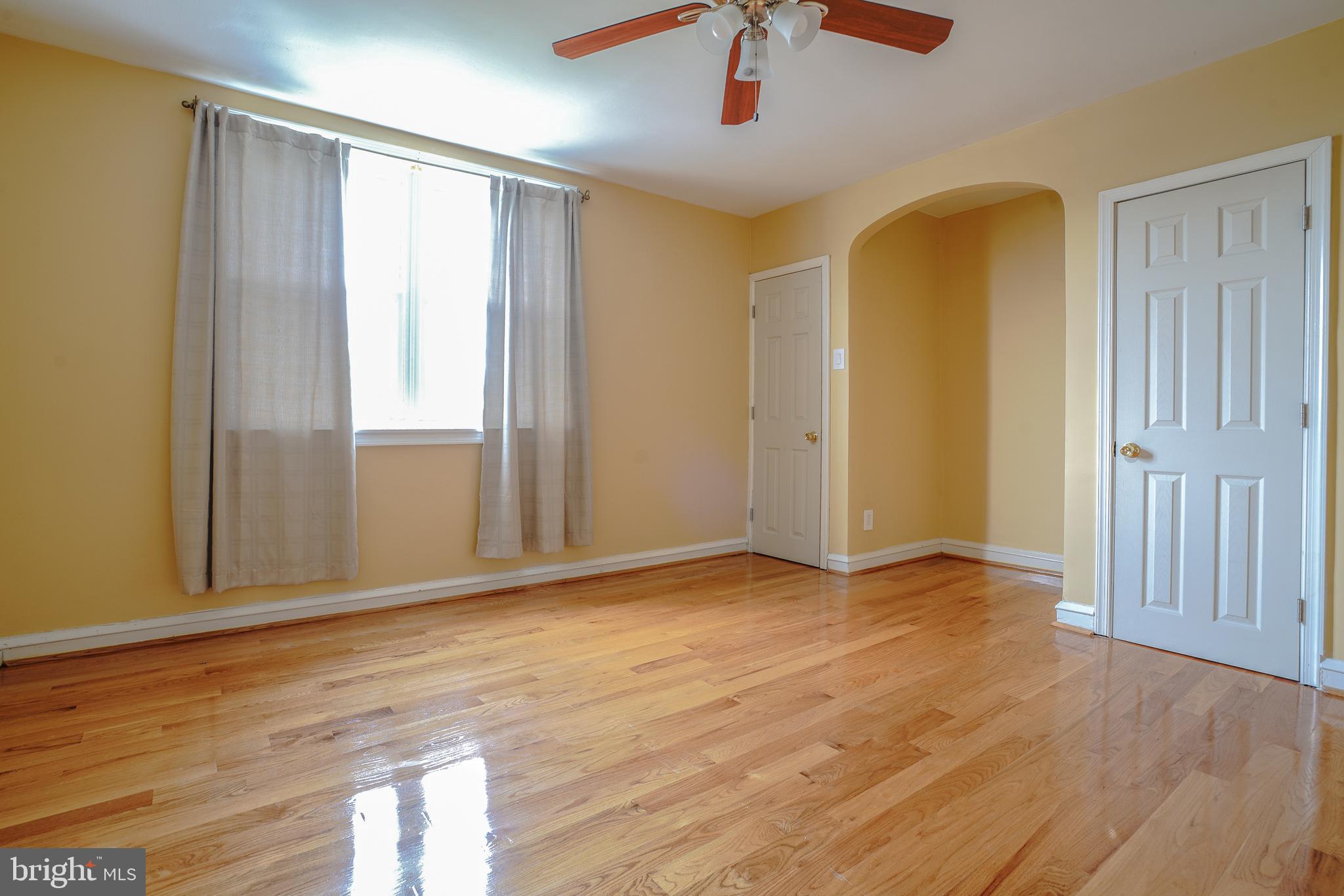 LAWNDALE - Residential