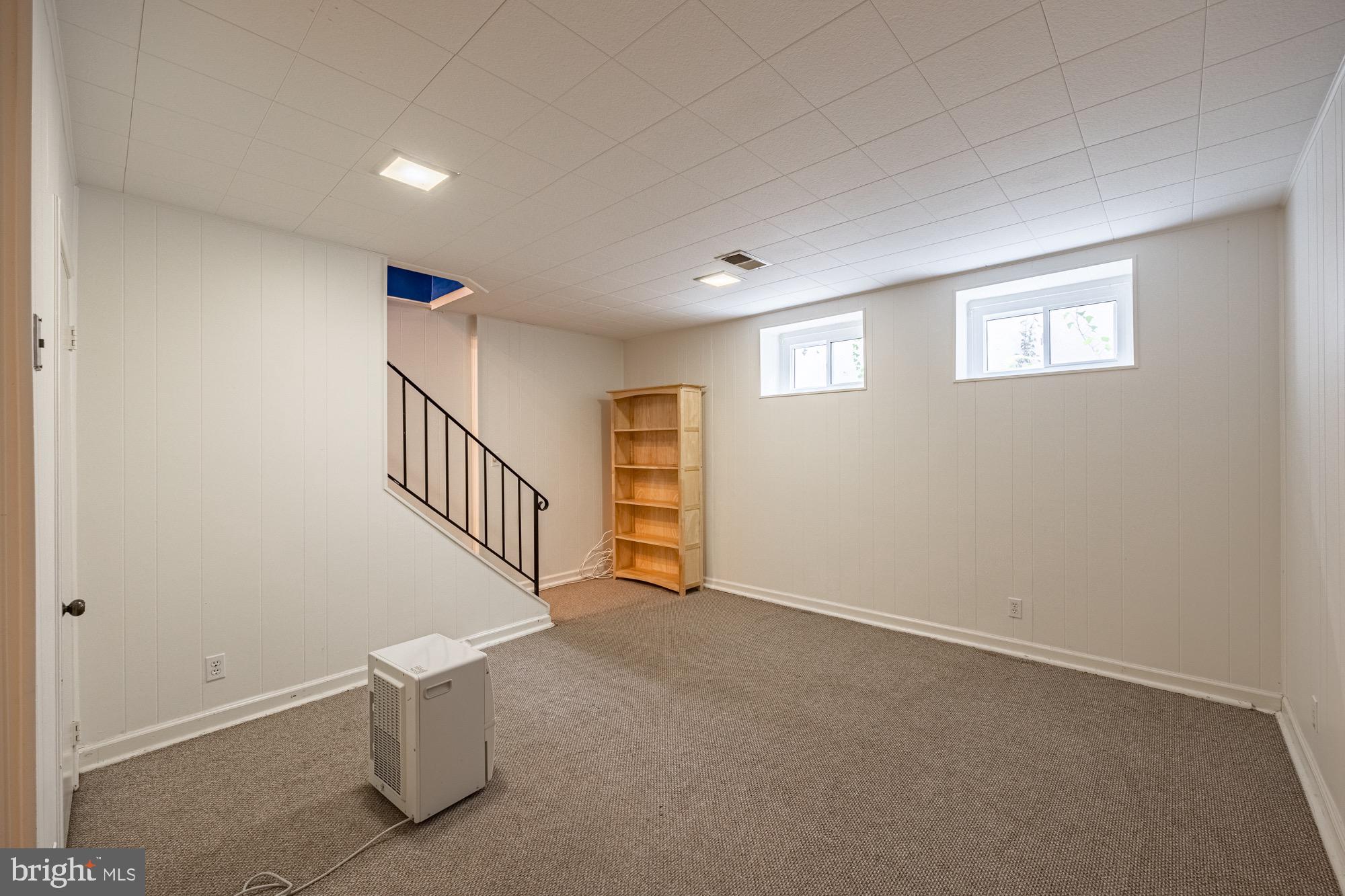 FAIRLINGTON MEADOWS - Residential Lease