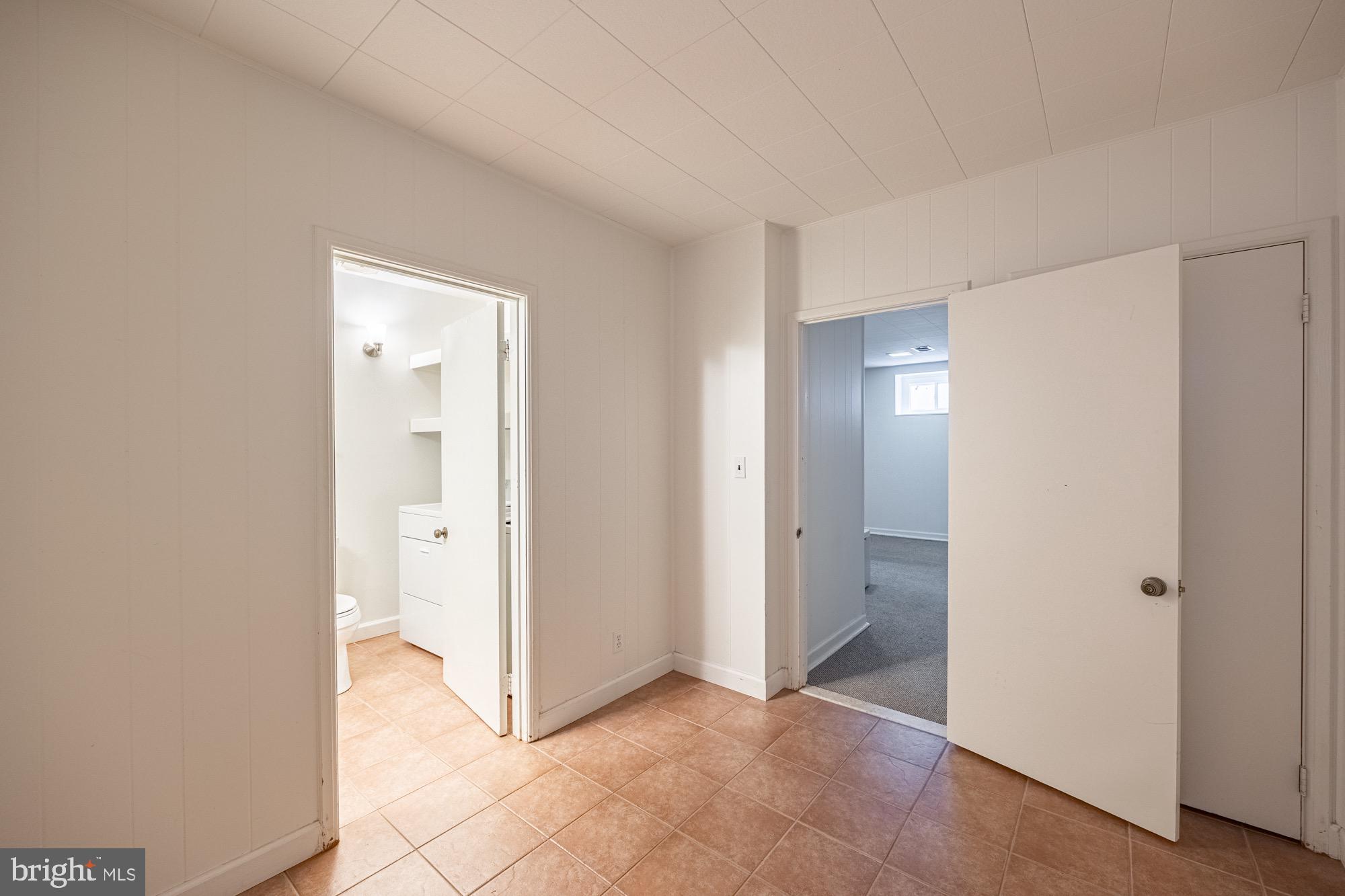 FAIRLINGTON MEADOWS - Residential Lease