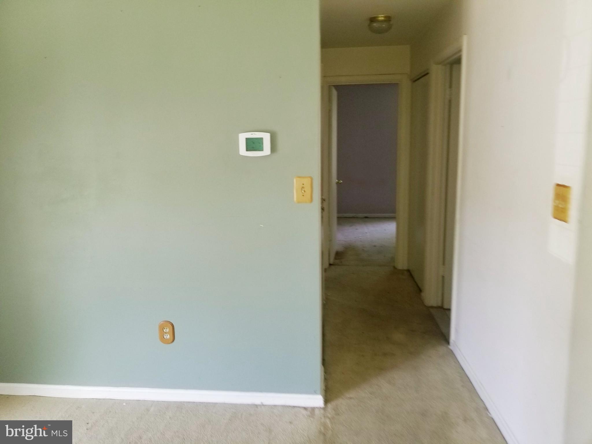 CROMWELL FOUNTAIN - Residential