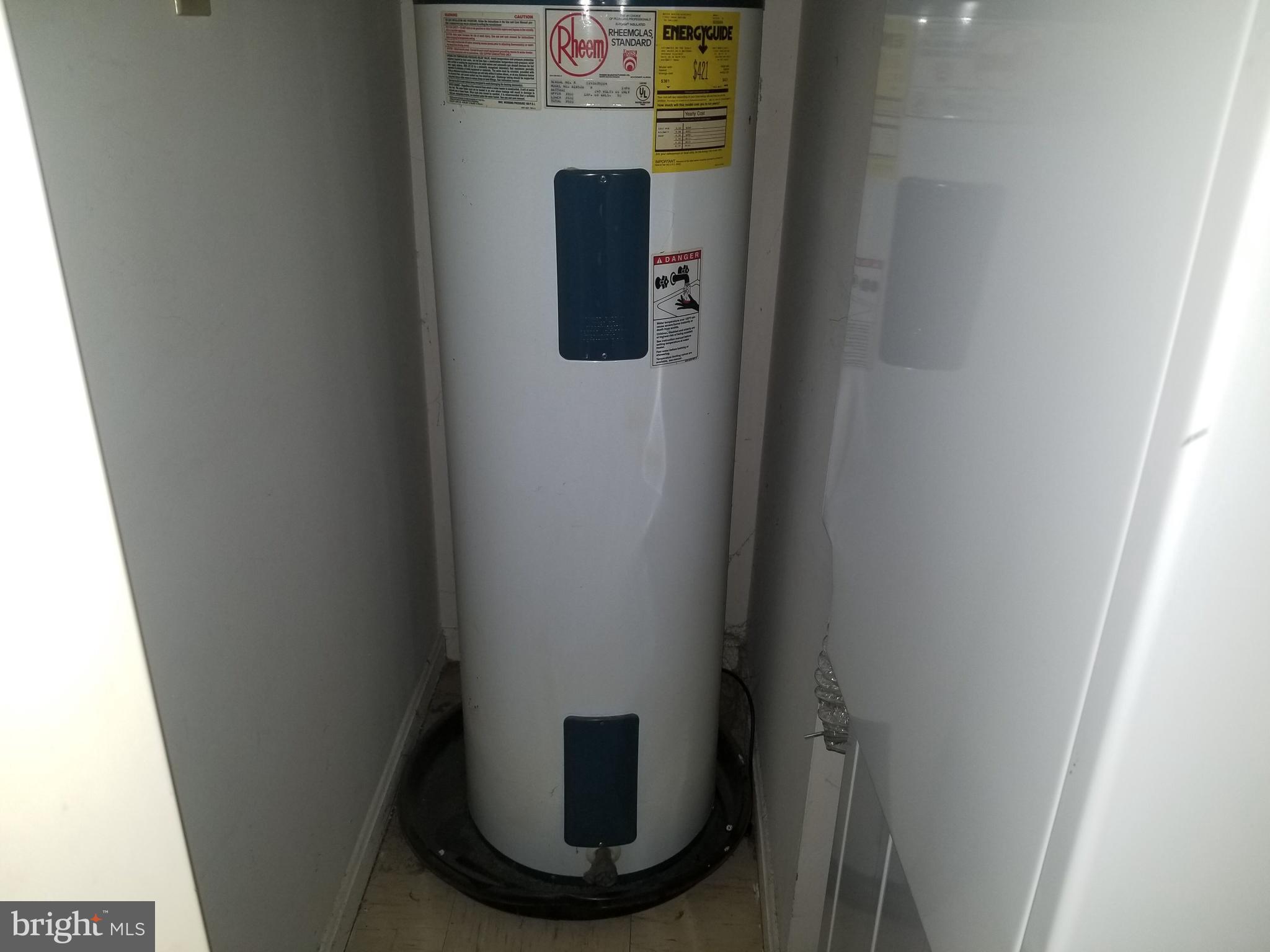 CROMWELL FOUNTAIN - Residential