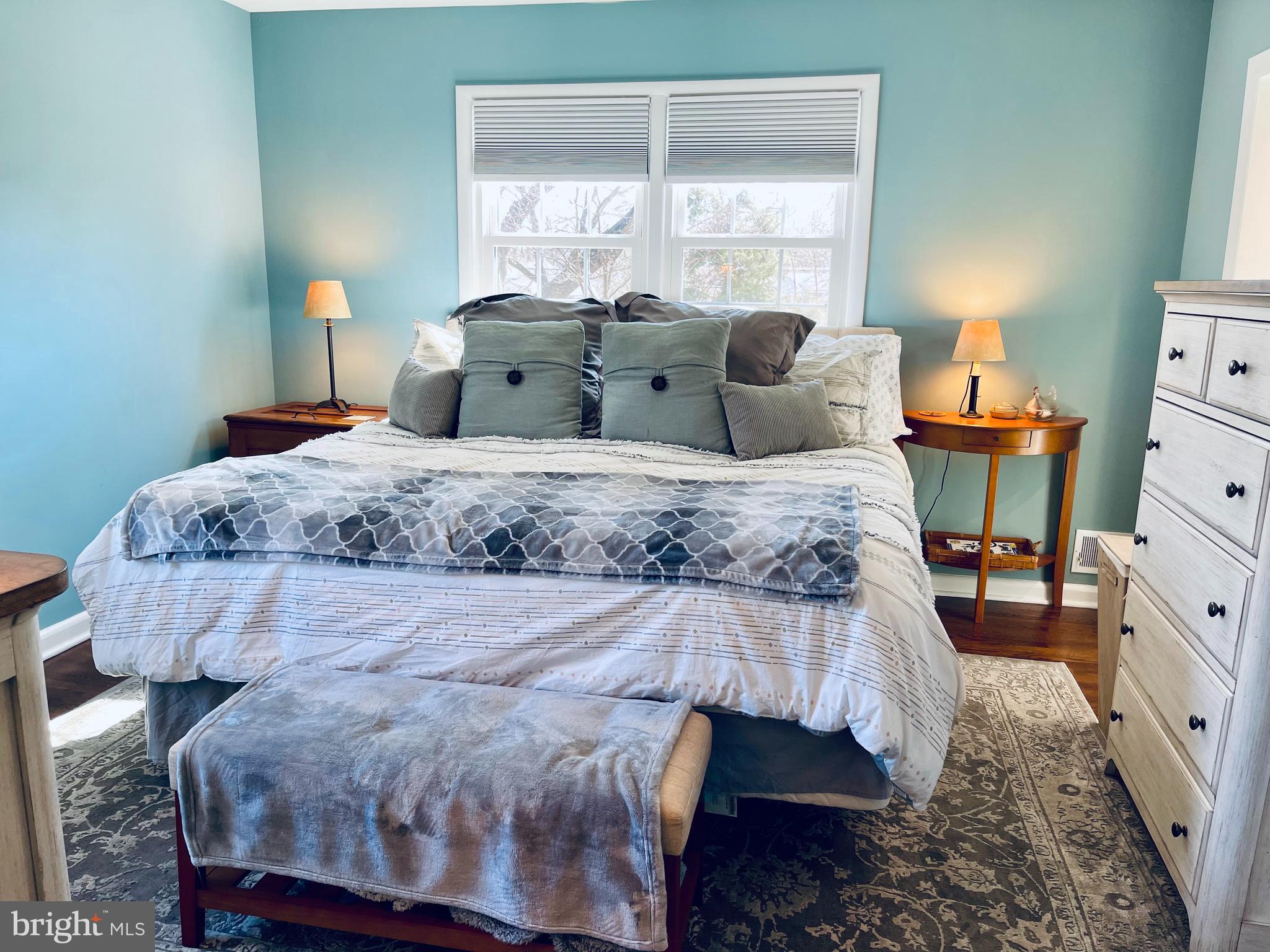 HOLLINDALE - Residential