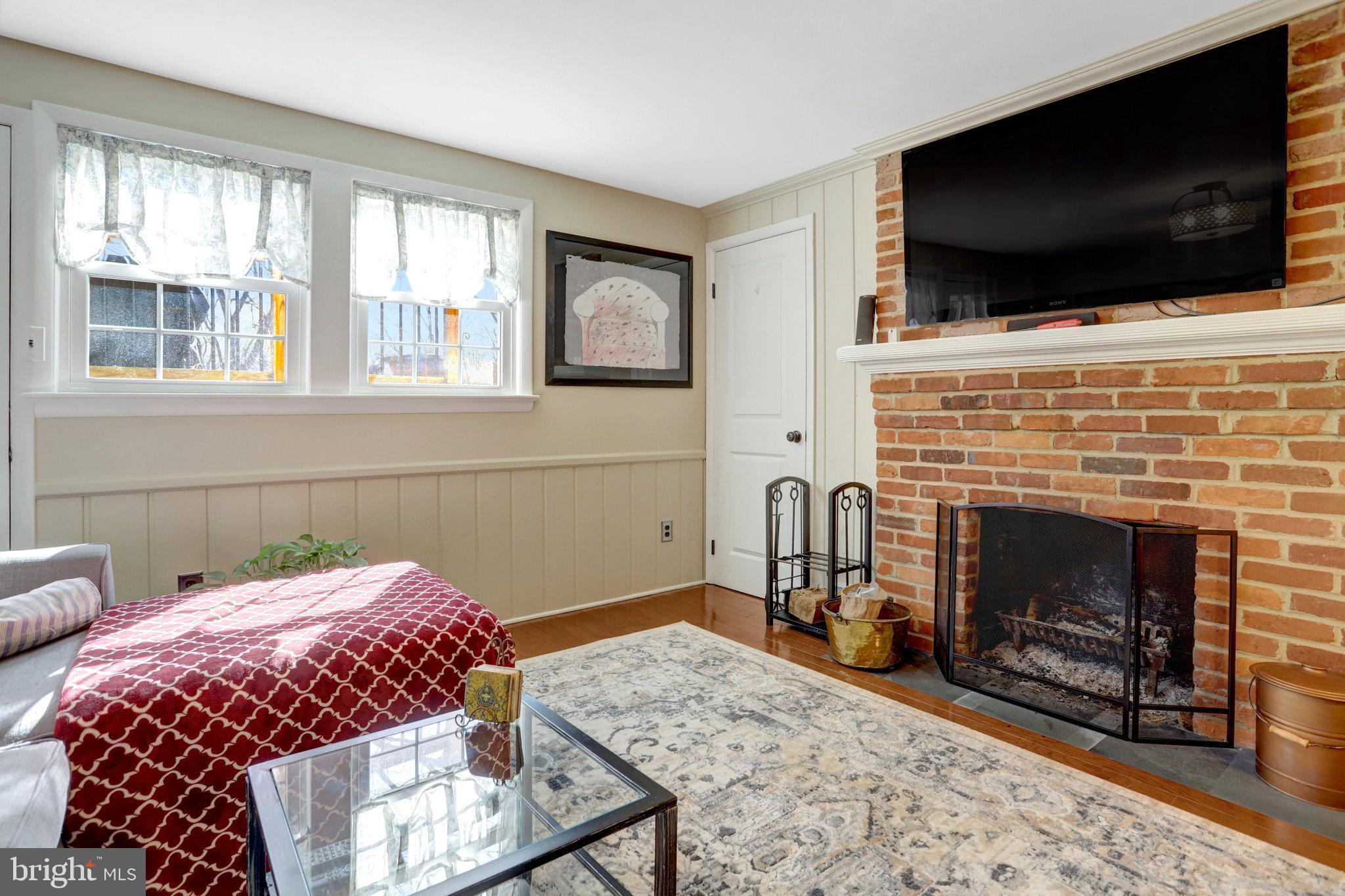 HOLLINDALE - Residential