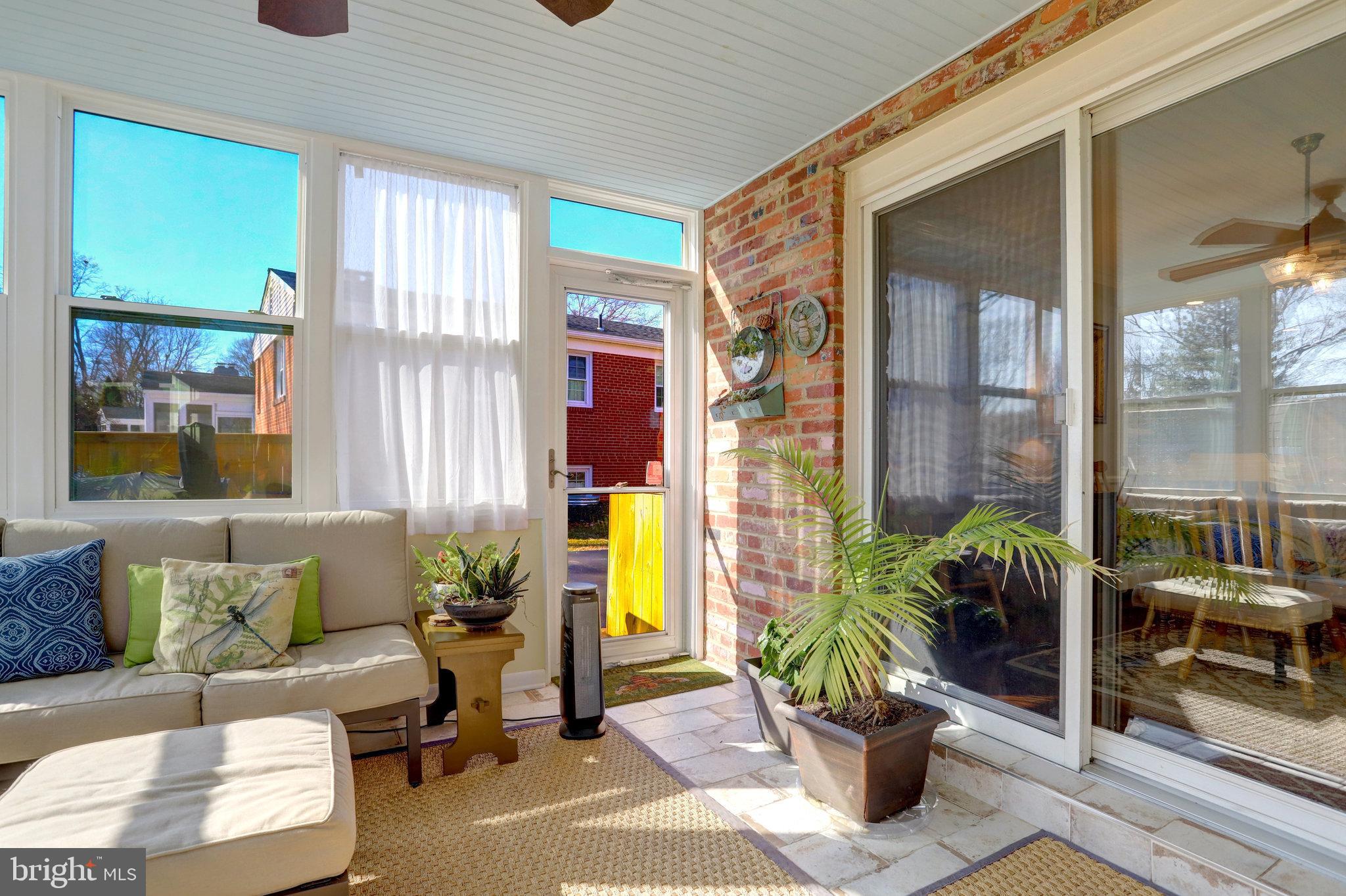 HOLLINDALE - Residential