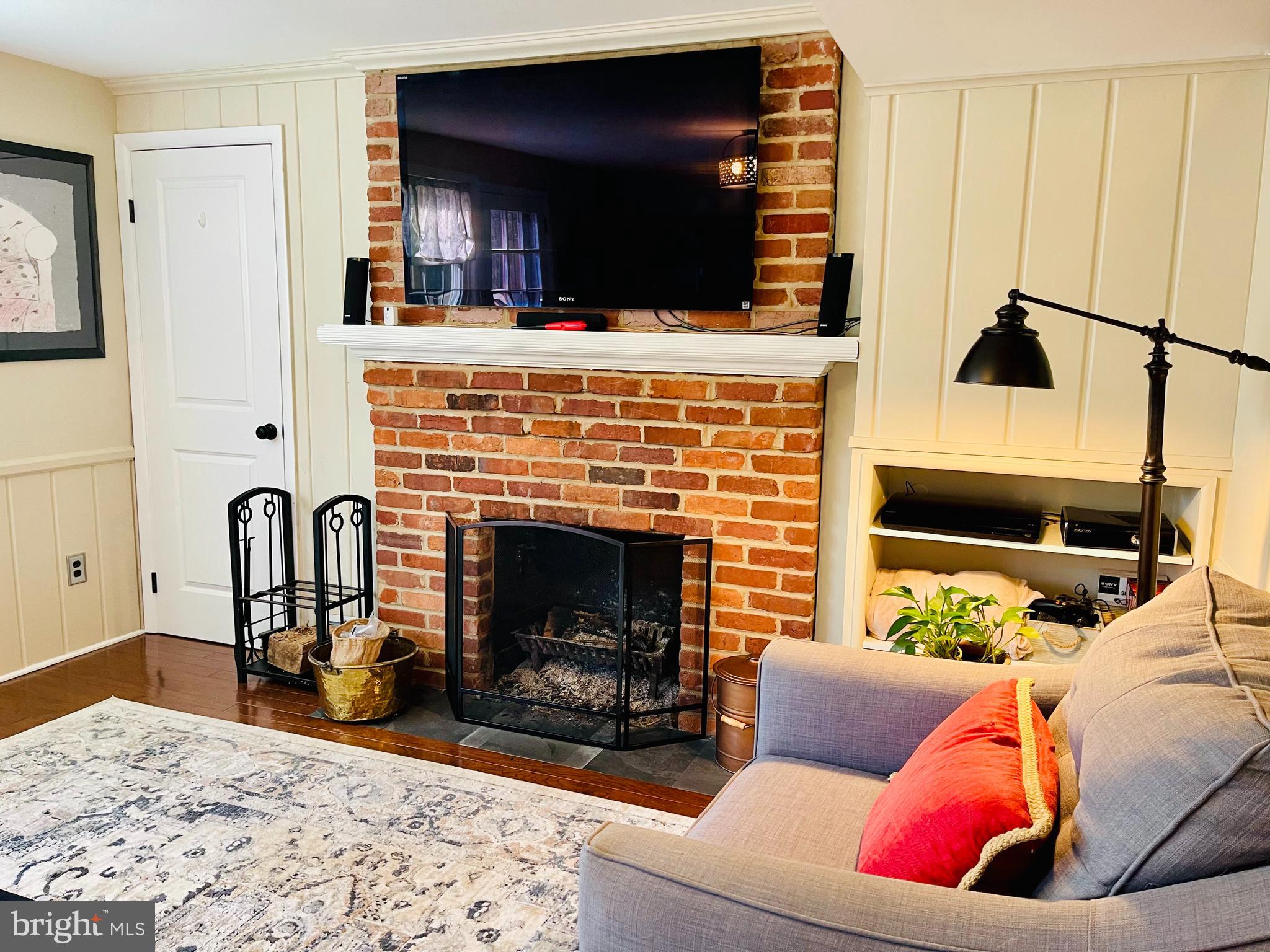 HOLLINDALE - Residential