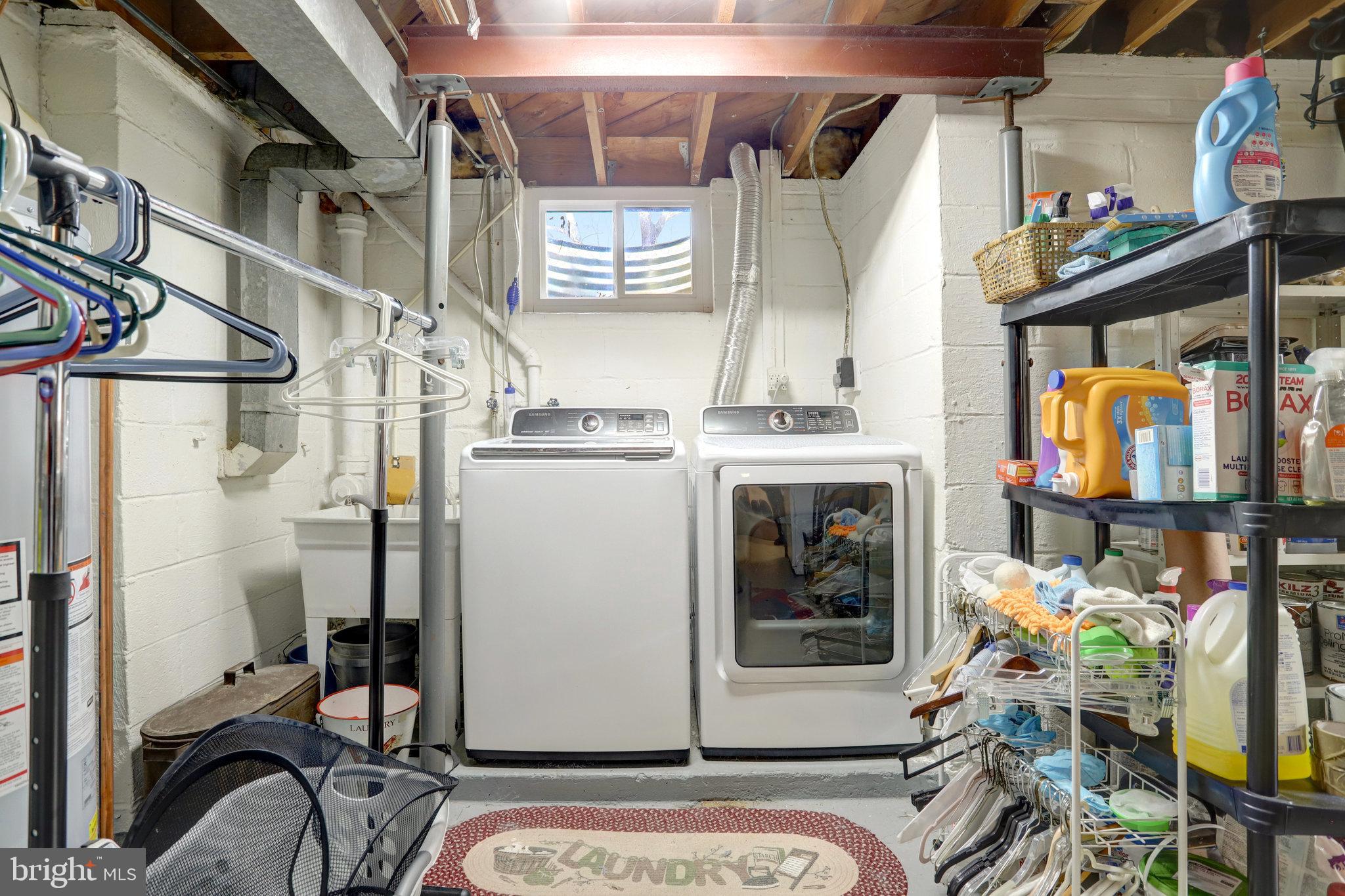 HOLLINDALE - Residential