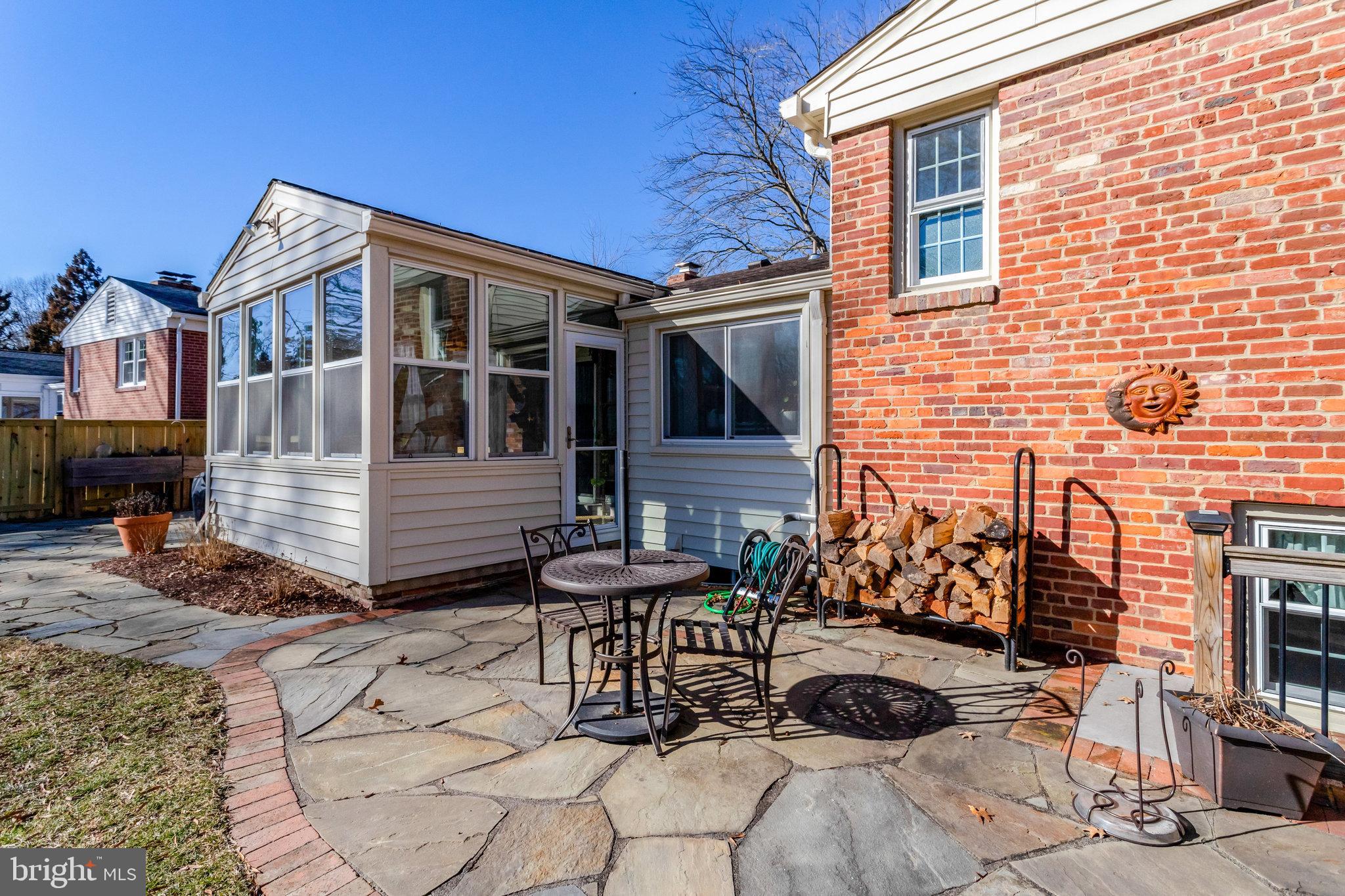 HOLLINDALE - Residential