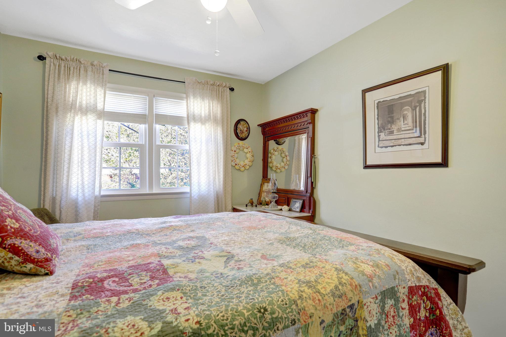 HOLLINDALE - Residential