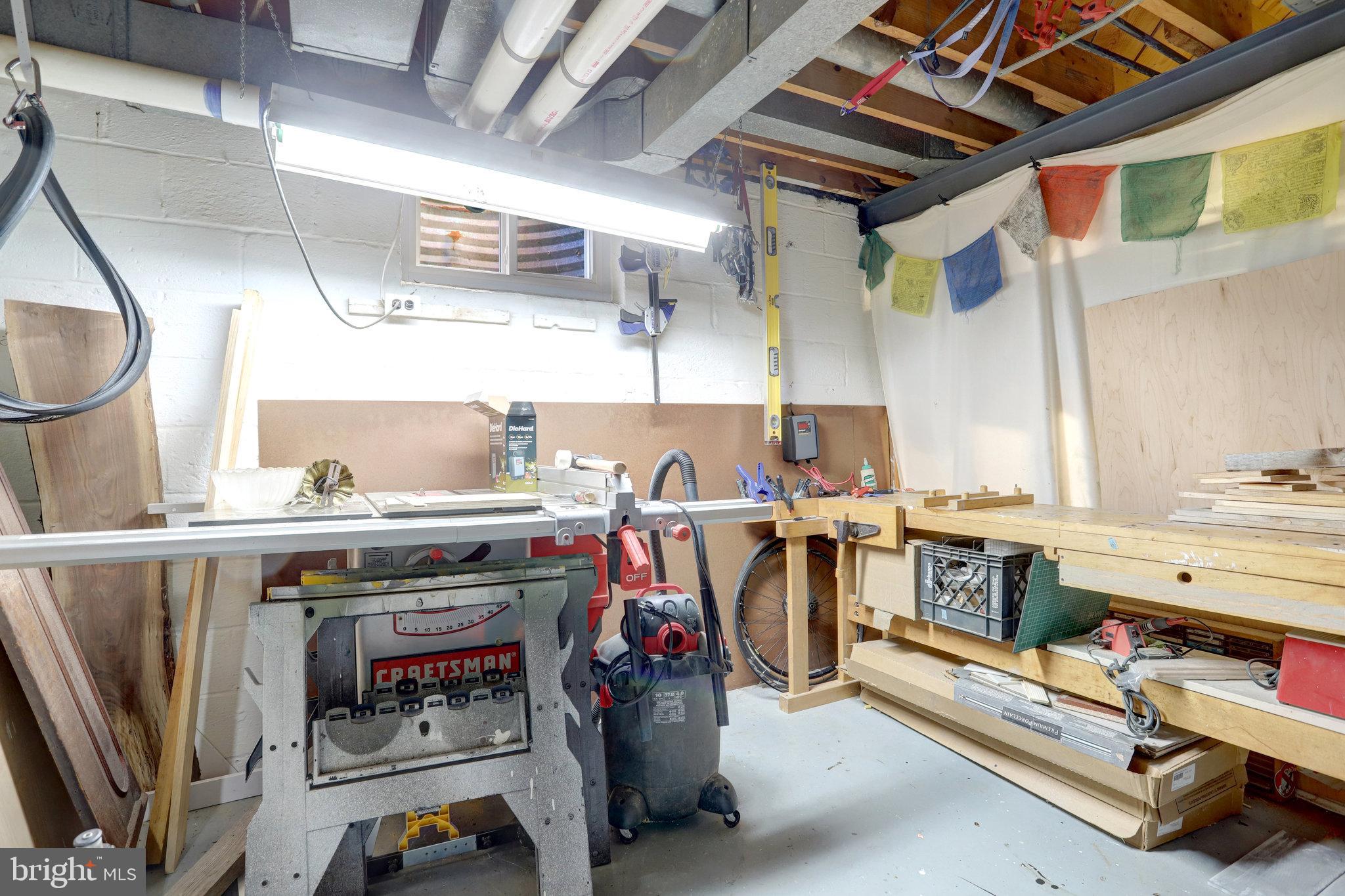 HOLLINDALE - Residential