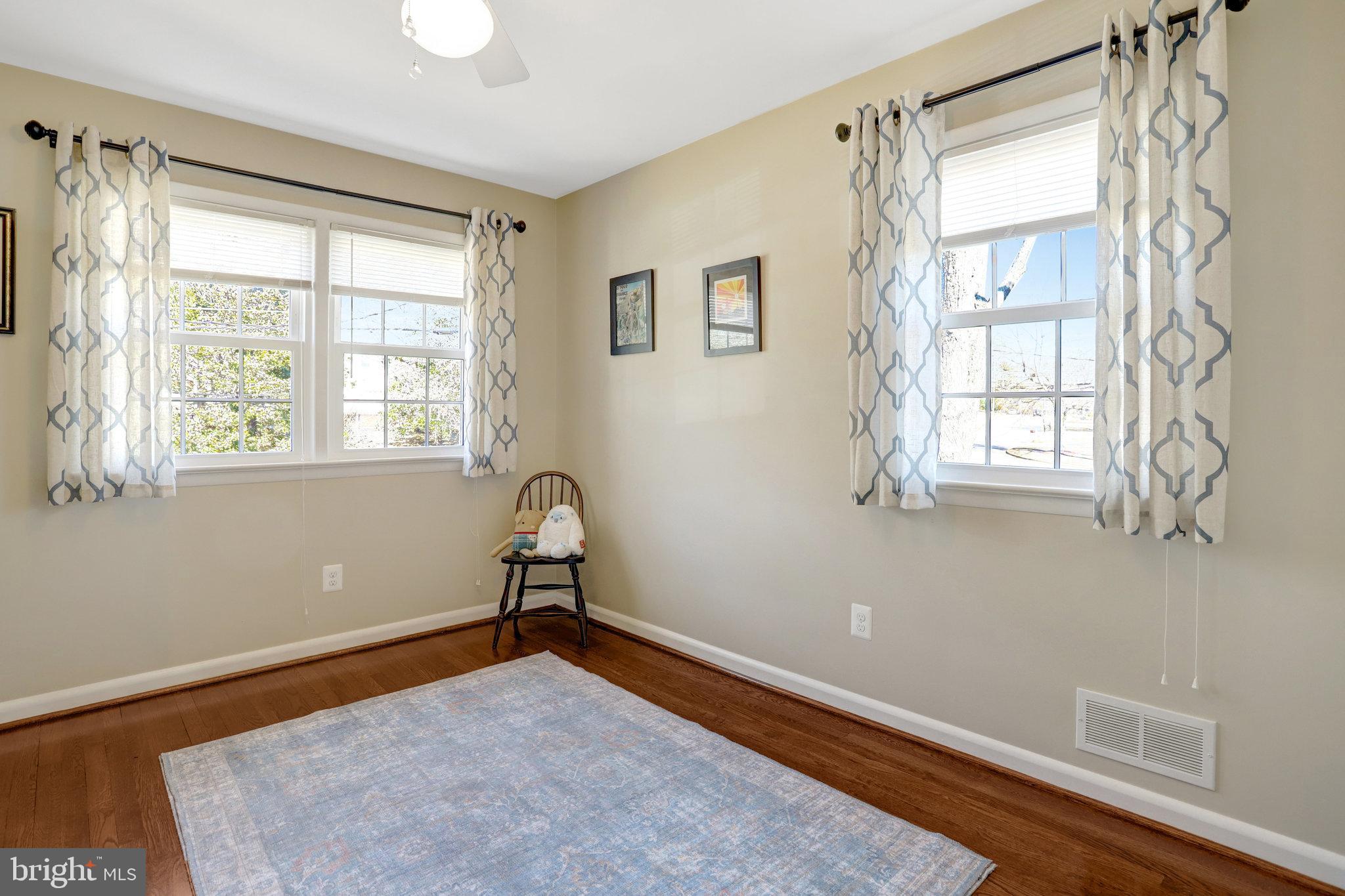 HOLLINDALE - Residential