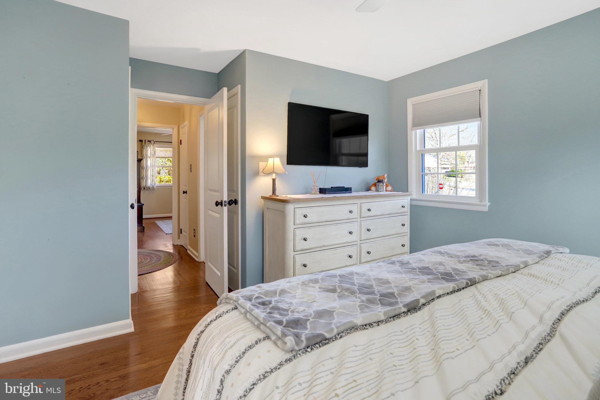 HOLLINDALE - Residential