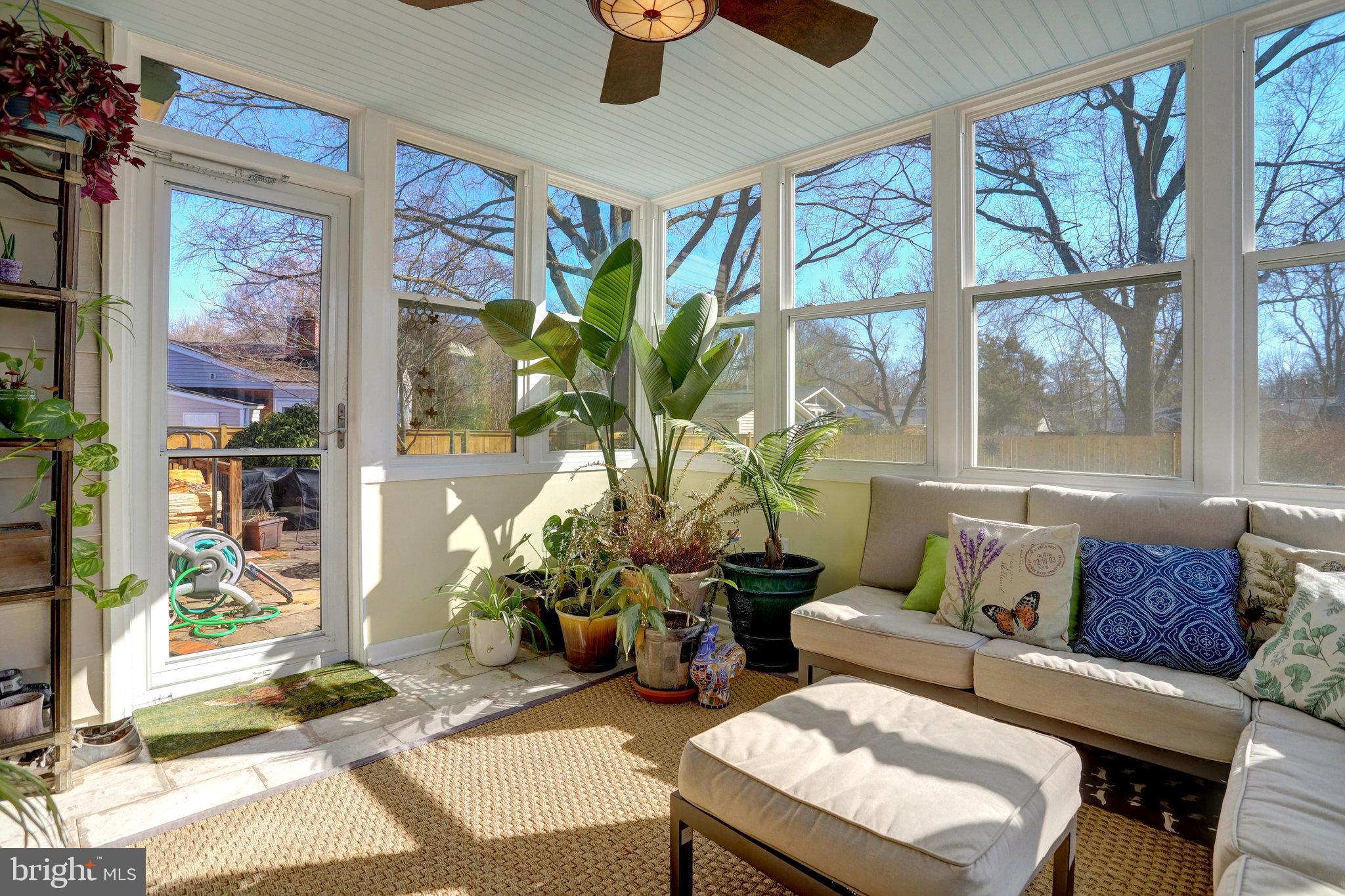 HOLLINDALE - Residential