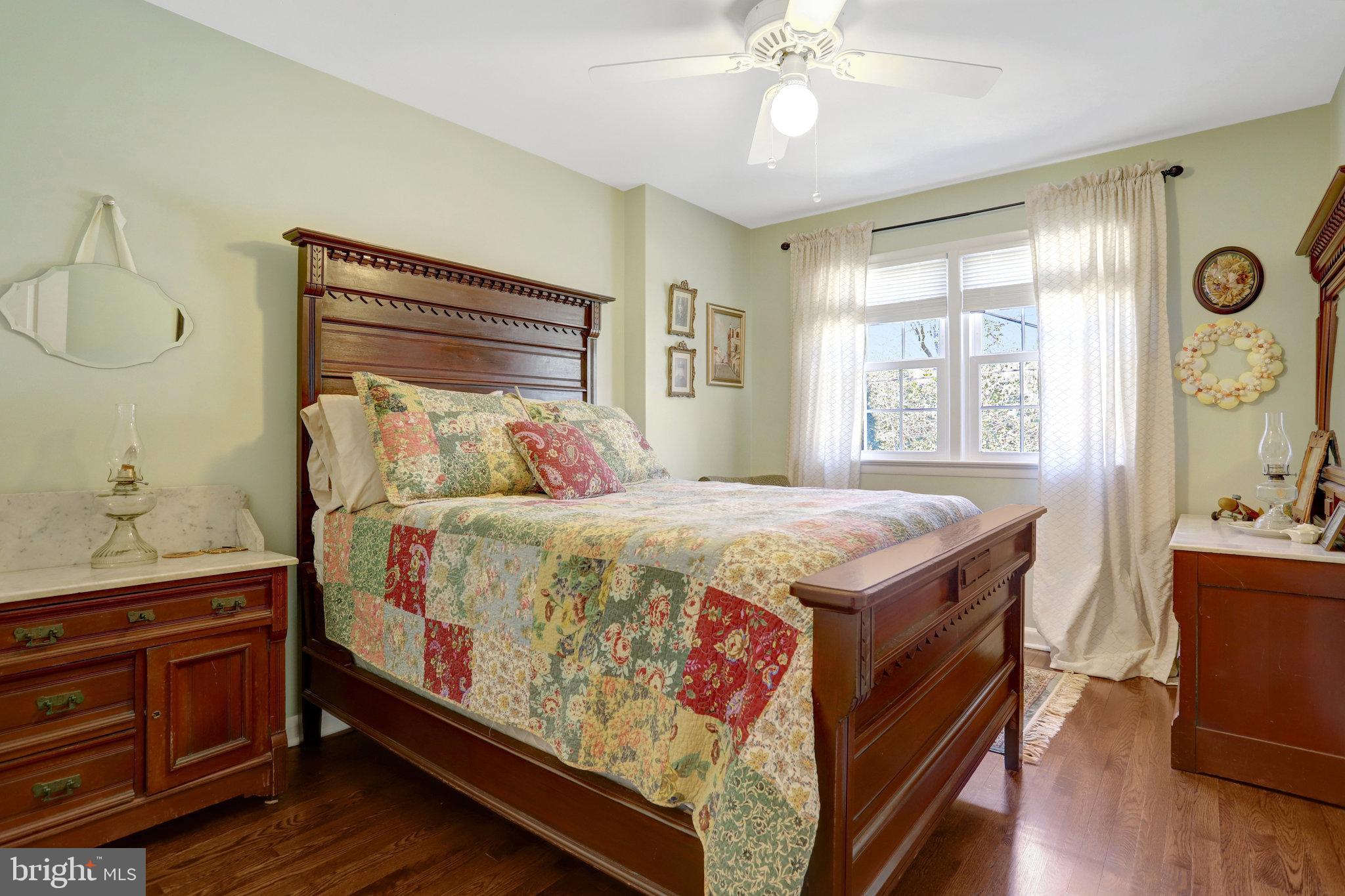 HOLLINDALE - Residential