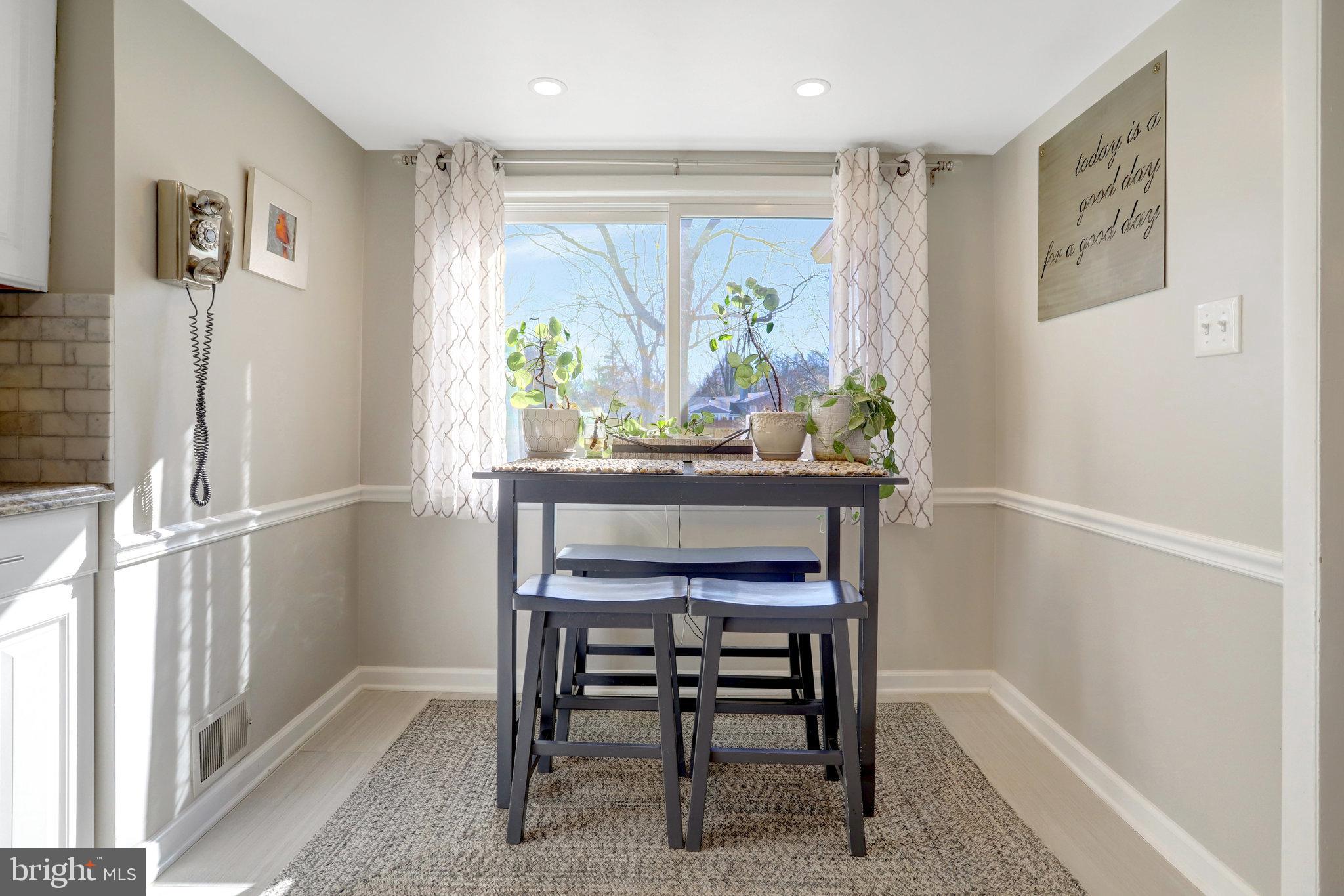 HOLLINDALE - Residential