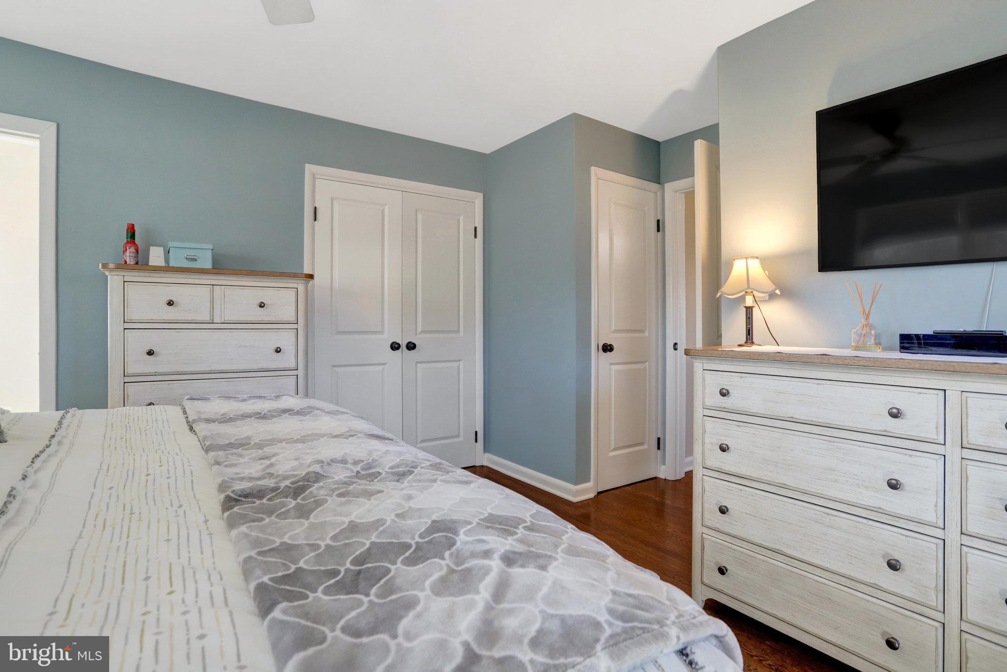 HOLLINDALE - Residential