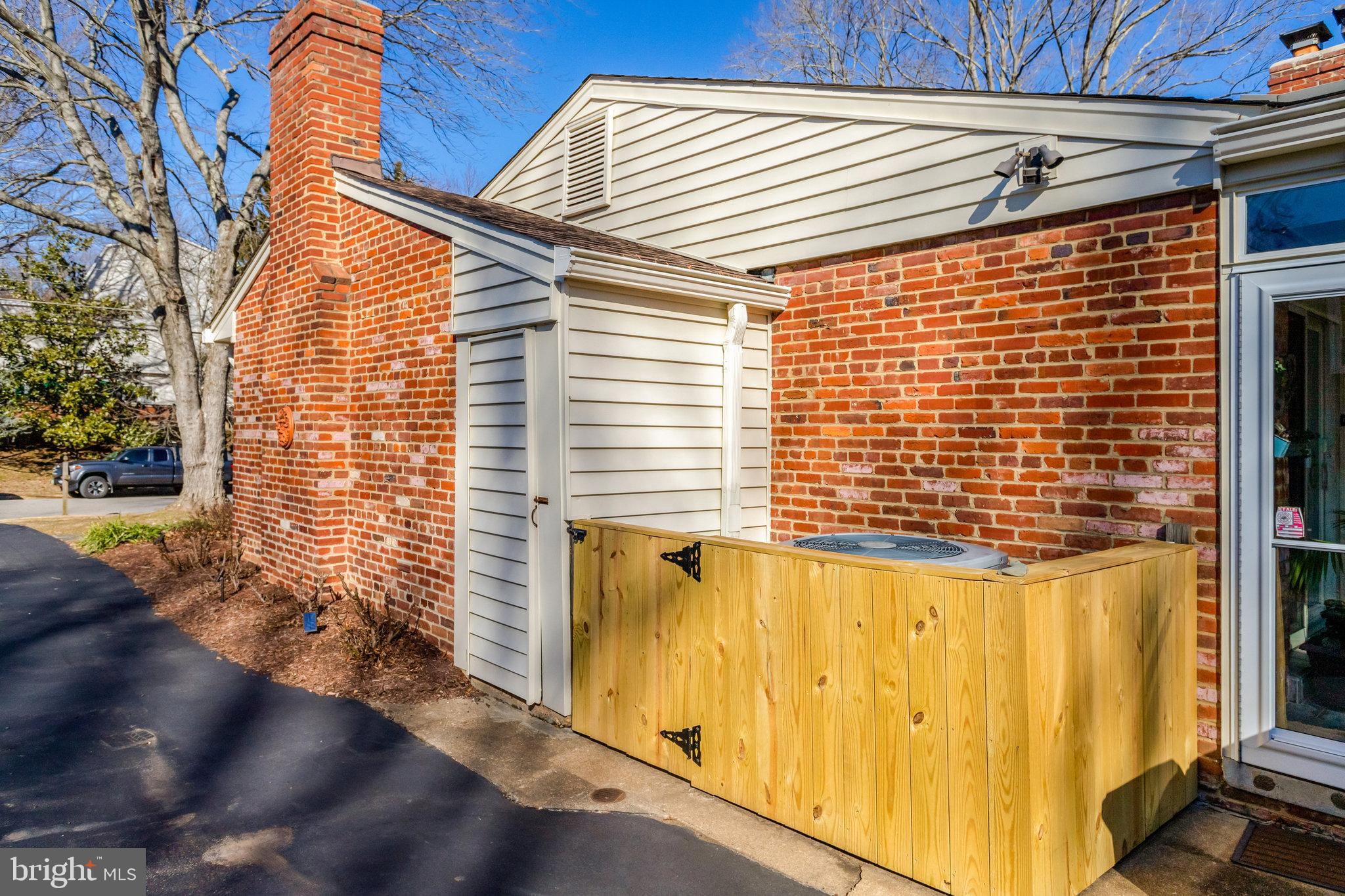 HOLLINDALE - Residential