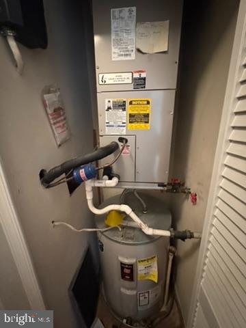 RIVERCHASE - Residential