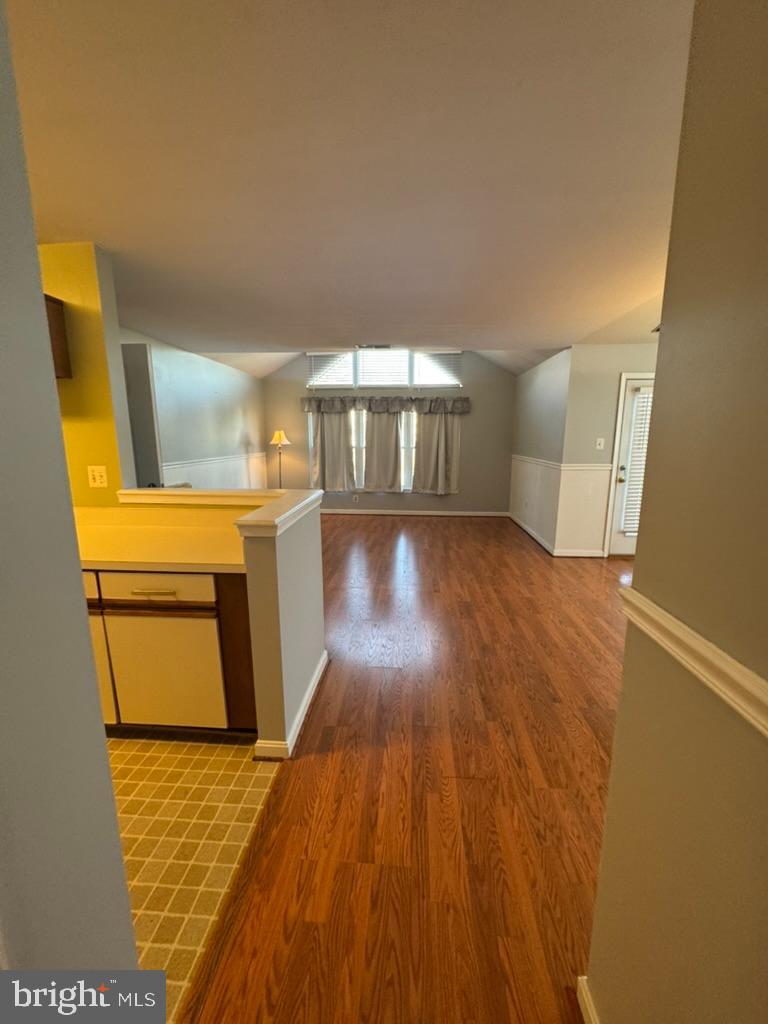 RIVERCHASE - Residential