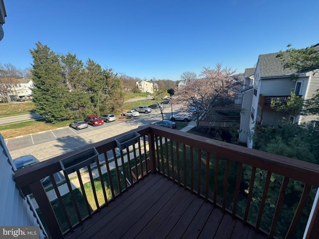 RIVERCHASE - Residential