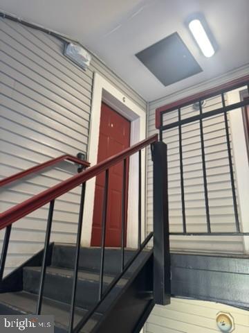 RIVERCHASE - Residential